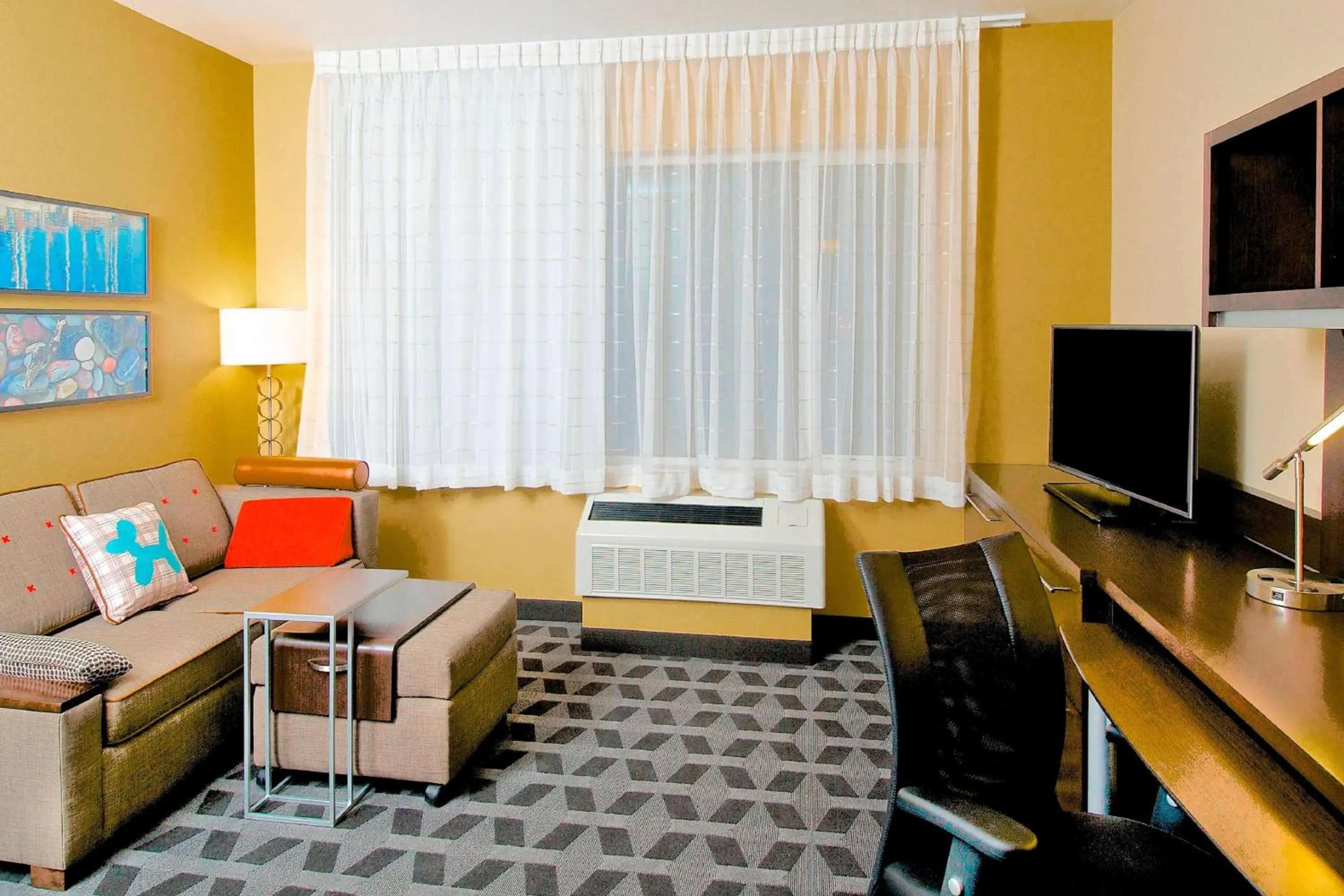 Living room in TownePlace Suites by Marriott Anchorage Midtown
