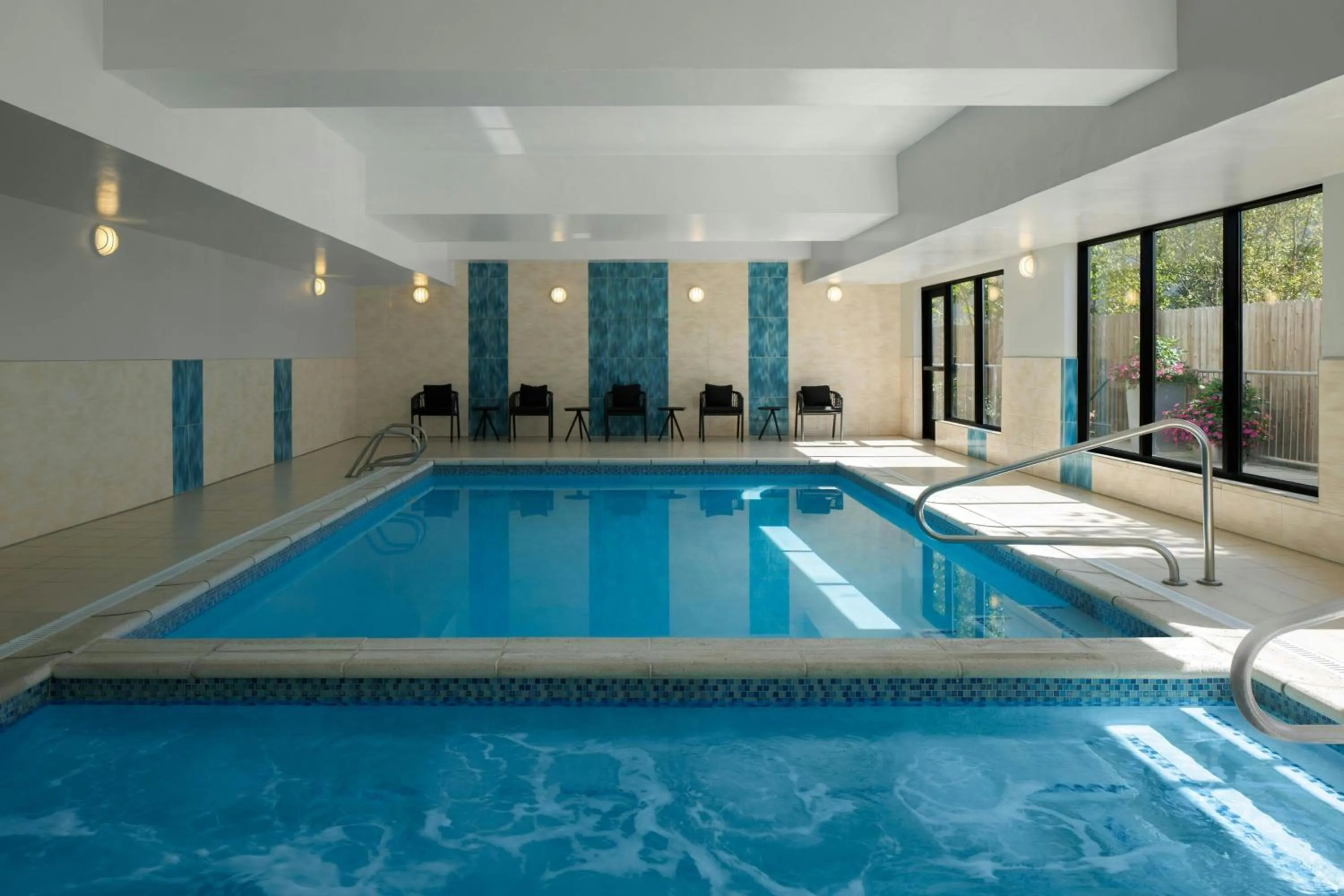 Swimming pool in TownePlace Suites by Marriott Anchorage Midtown