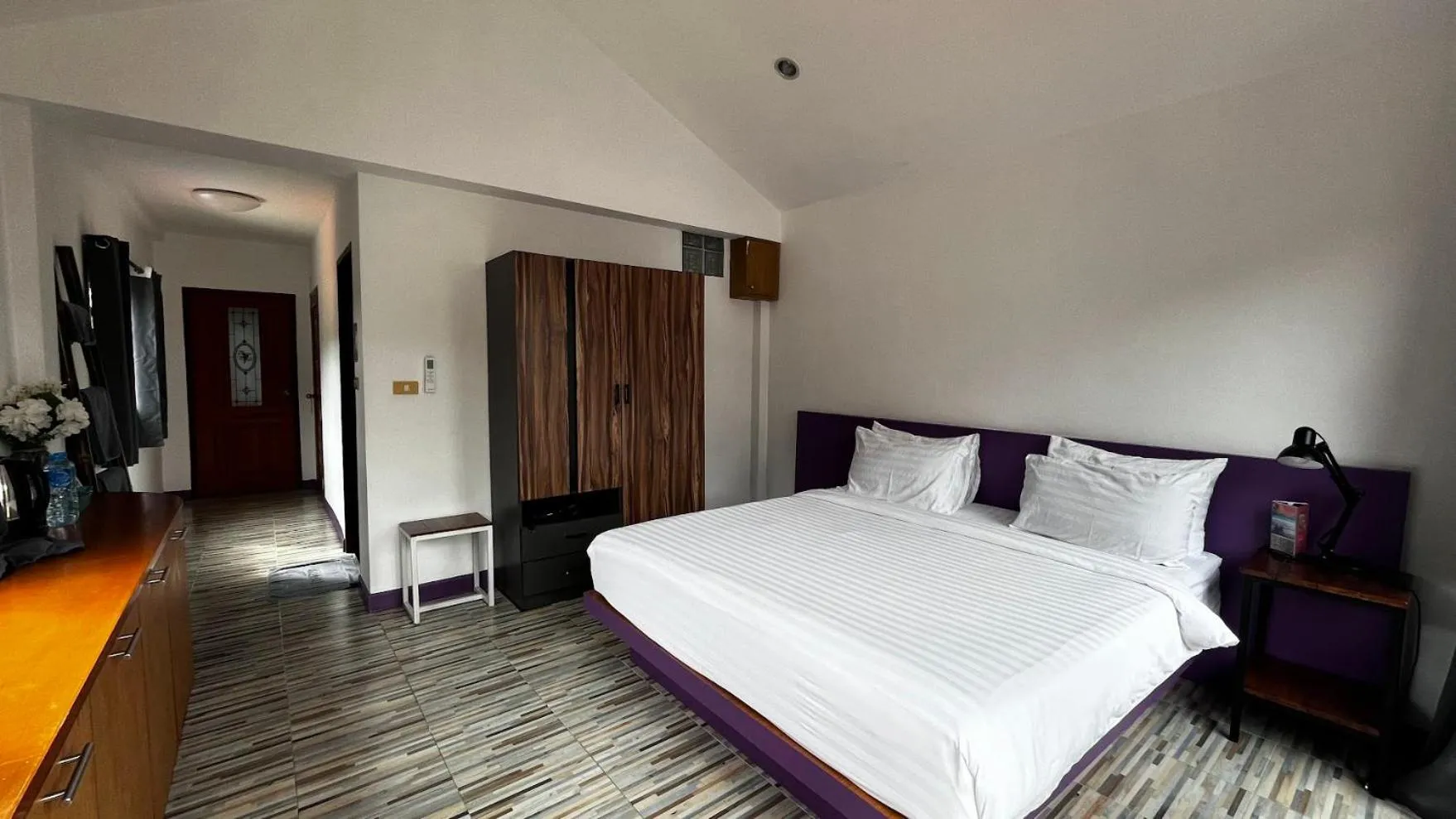 Bed in Coco Mountain View Guest House Hotel