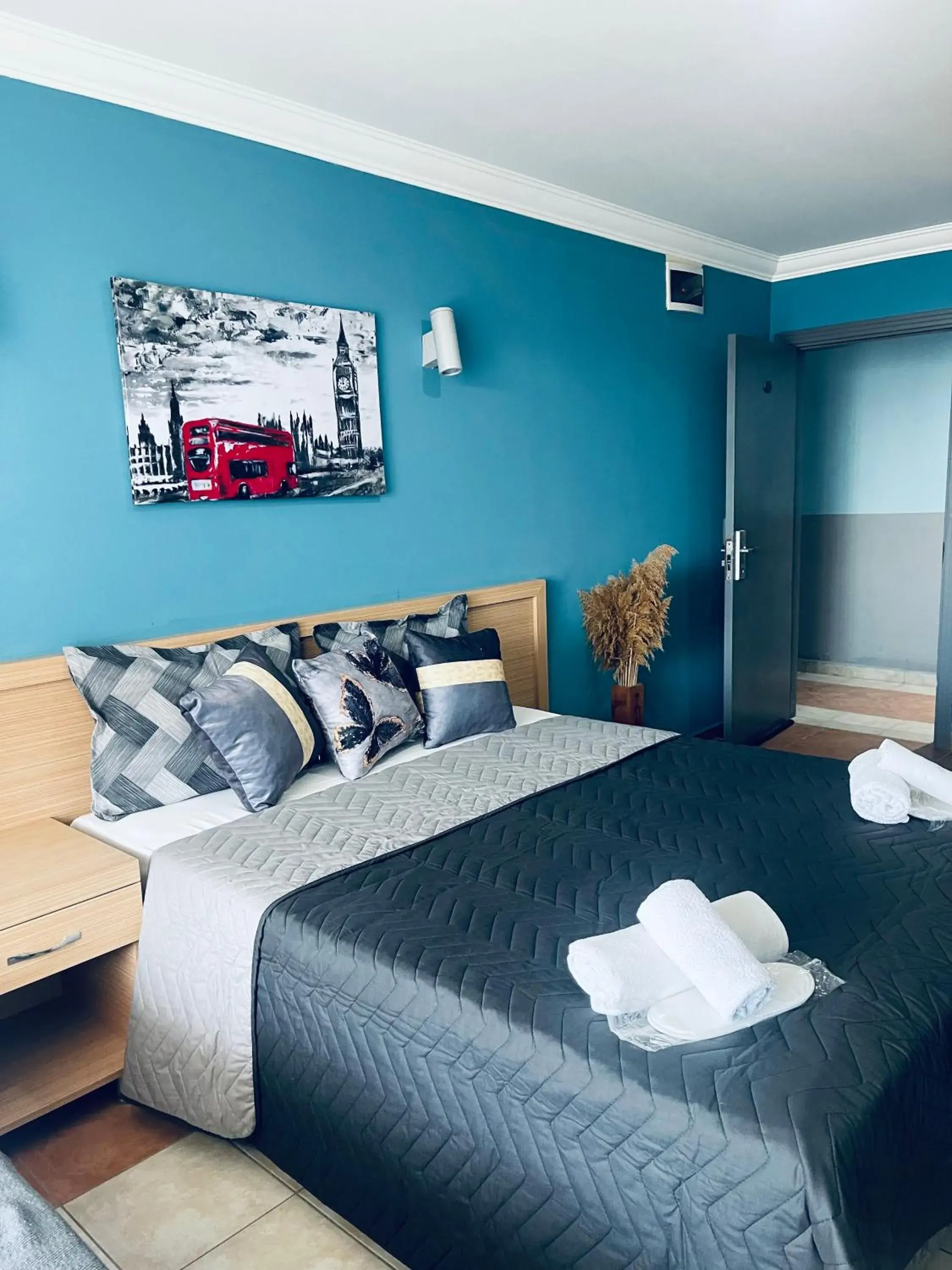 Bed in Grand Alisa Hotel (Ex. Royalisa Hotel) Bed in Grand Alisa Hotel (Ex. Royalisa Hotel)