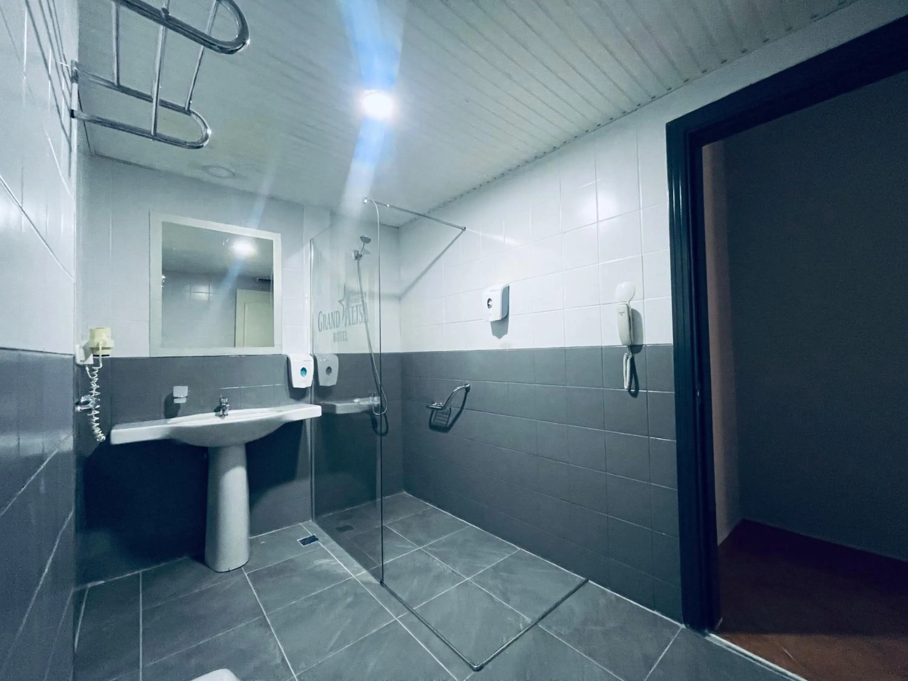 Bathroom in Grand Alisa Hotel (Ex. Royalisa Hotel)