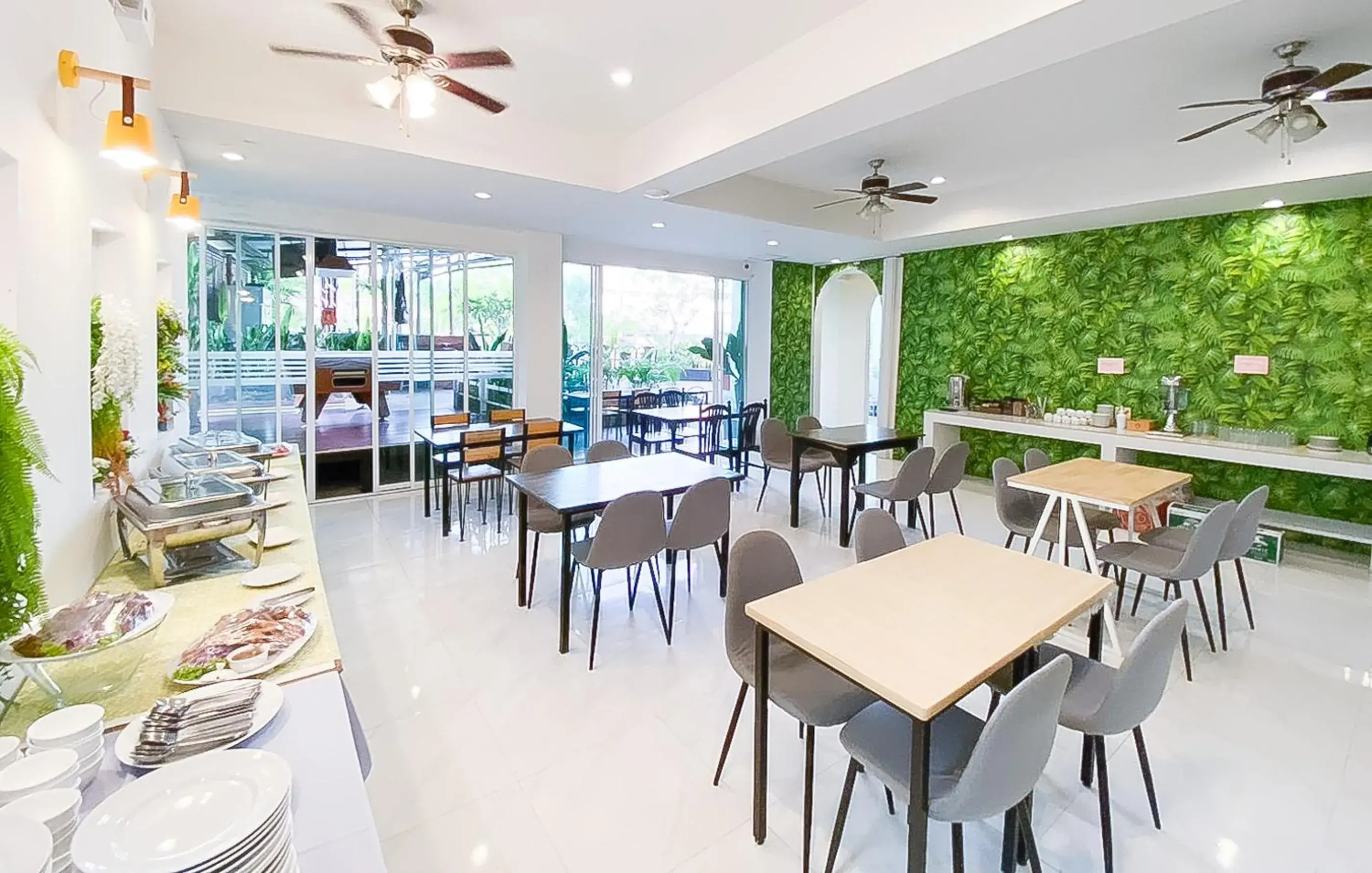 Breakfast in Xanadu Hotel Utapao Breakfast in Xanadu Hotel Utapao