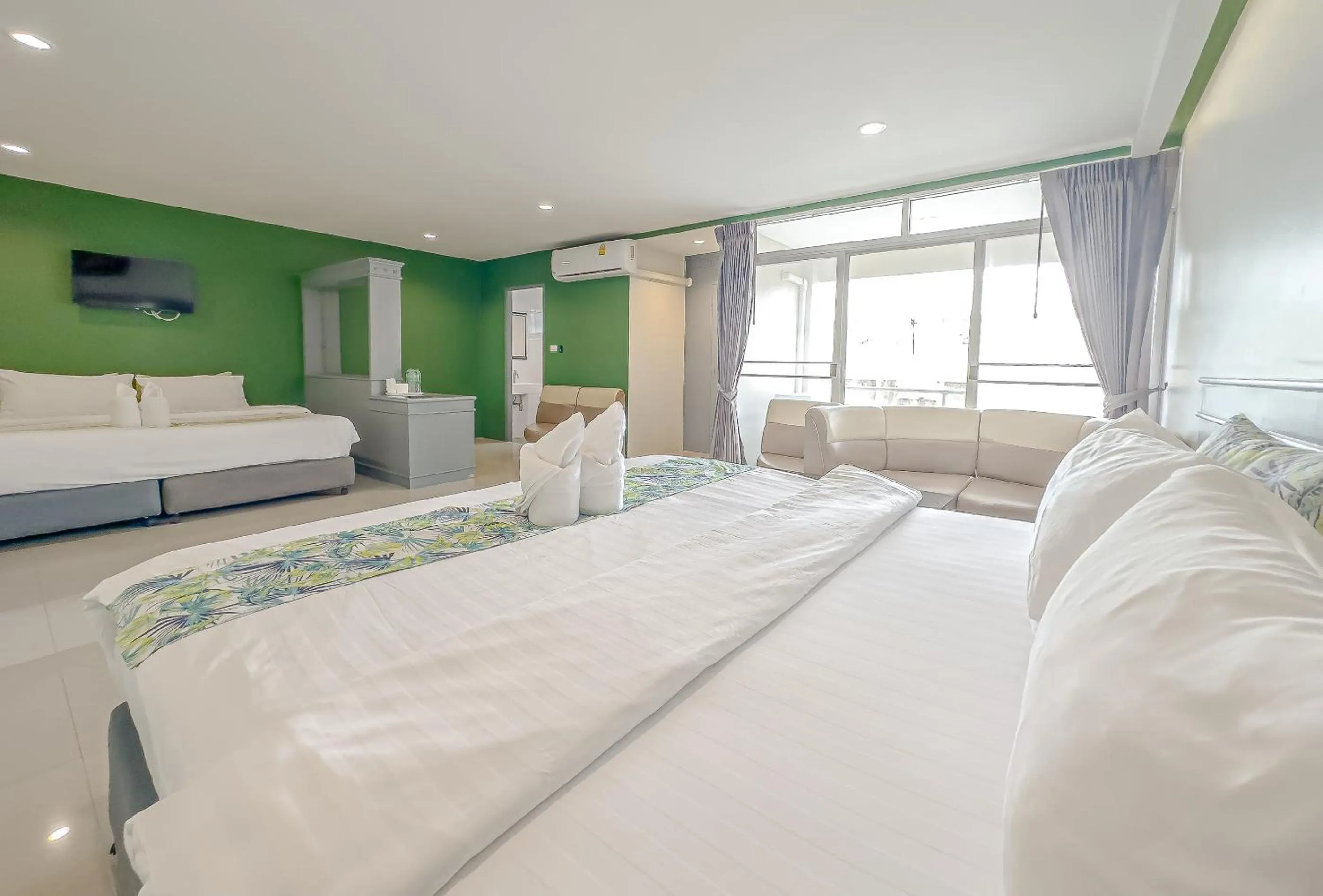 Bed in Xanadu Hotel Utapao