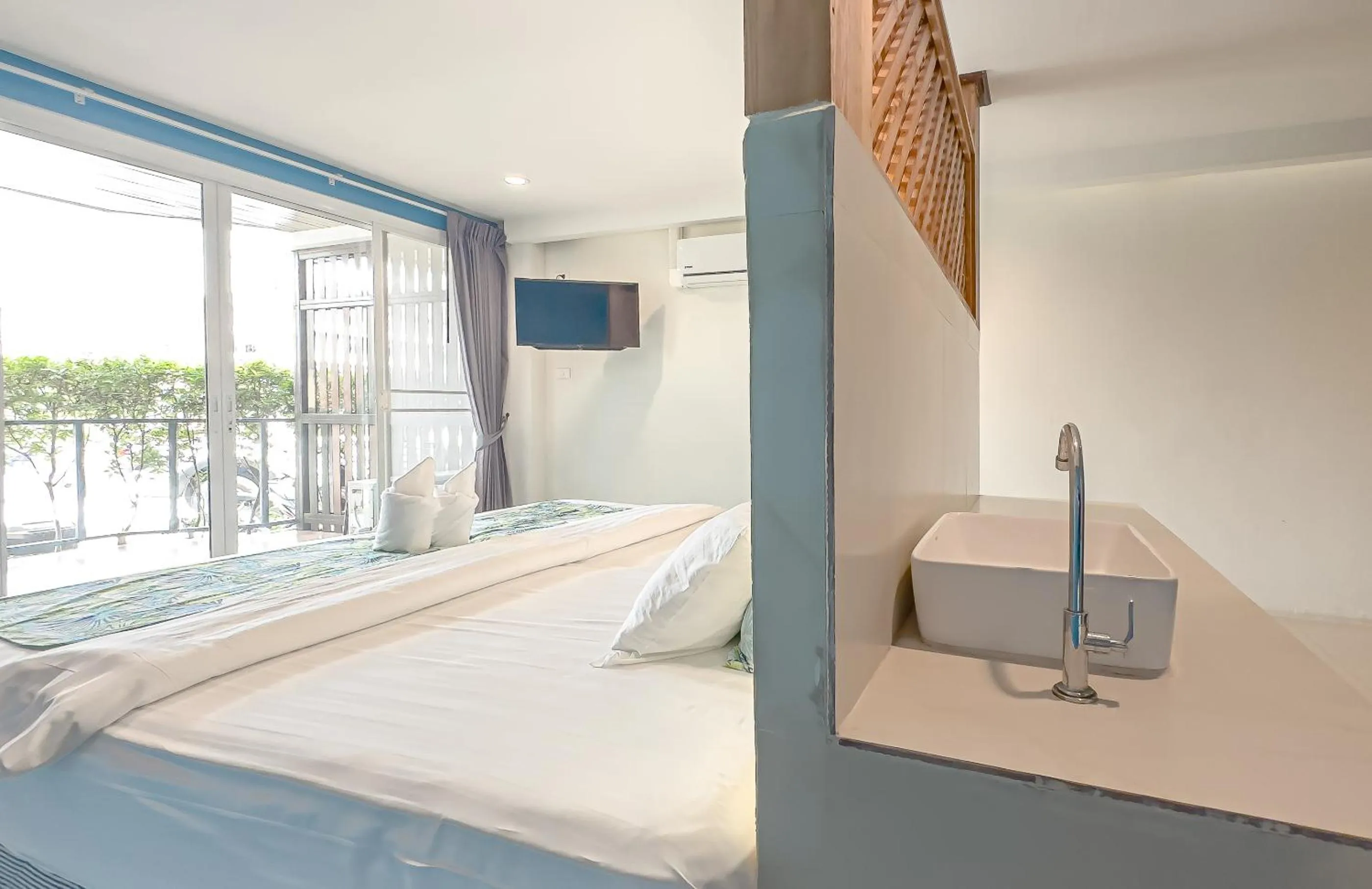 Bed in Xanadu Hotel Utapao