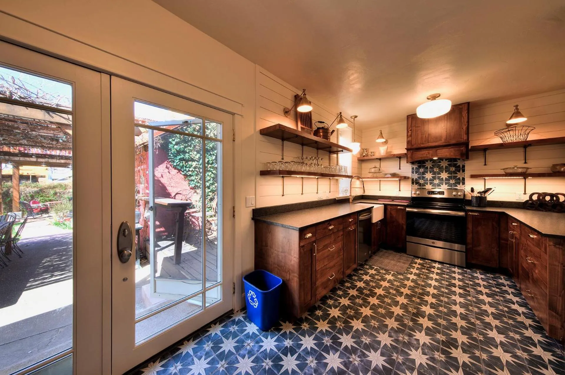 Cali Cochitta Vacation Rentals