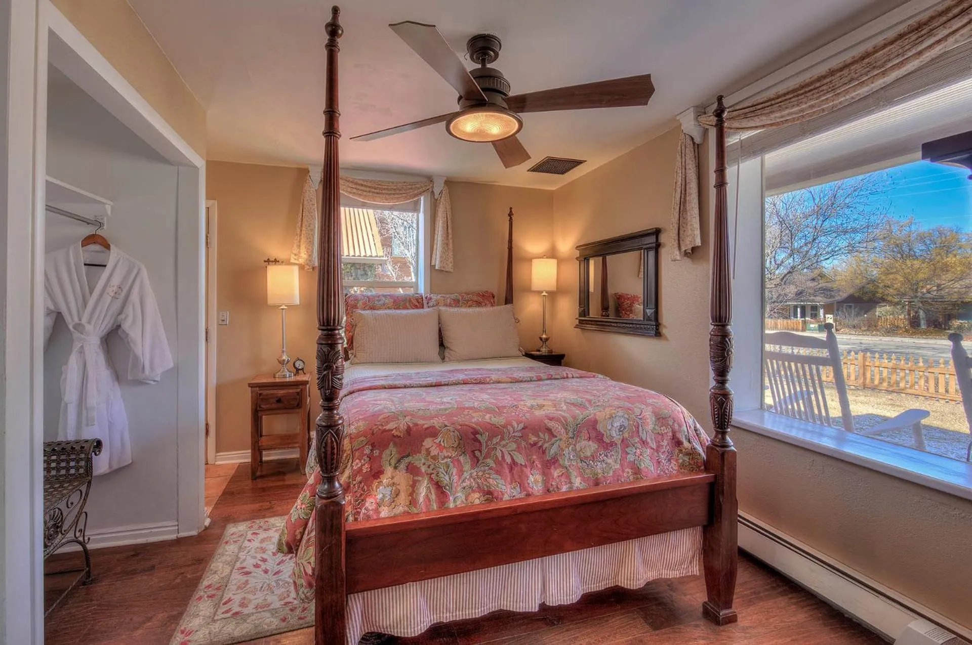 Bed in Cali Cochitta Vacation Rentals