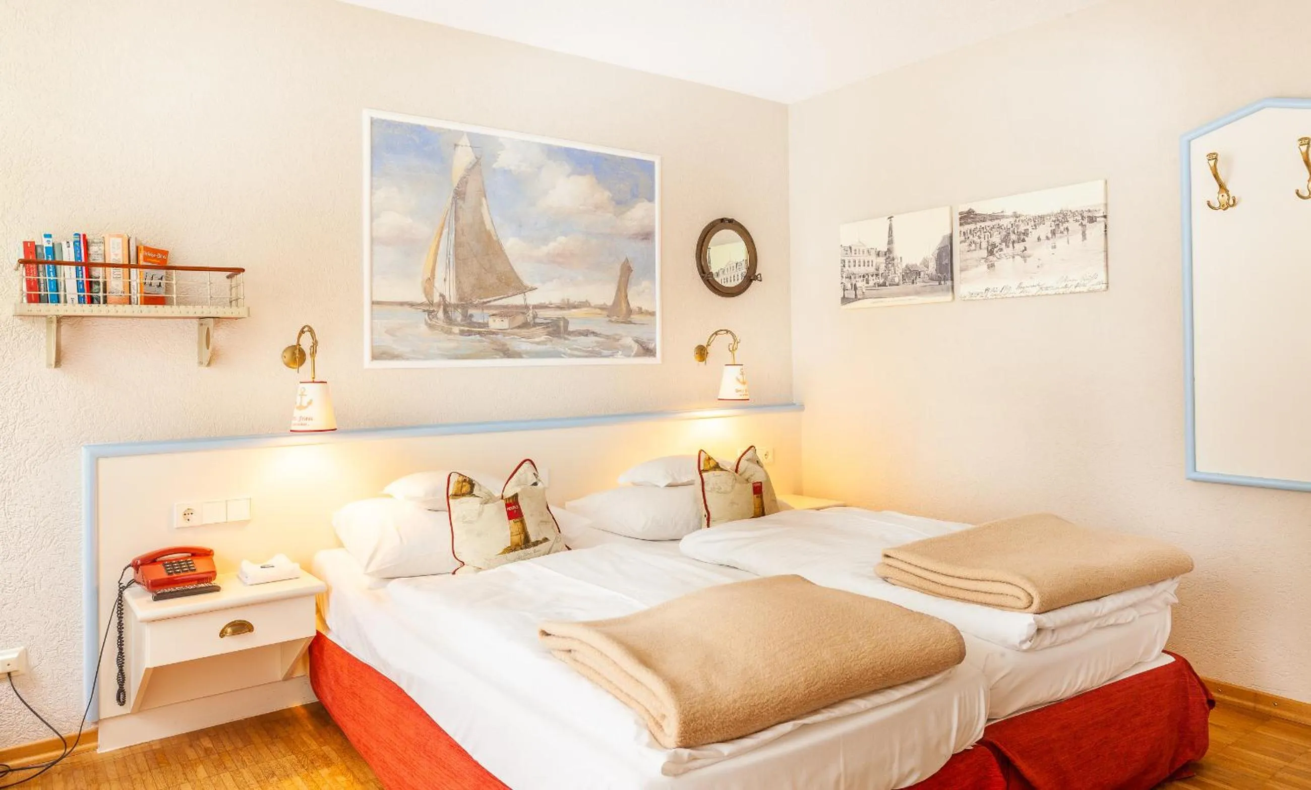 Photo of the whole room, Bed in Hotel Friese