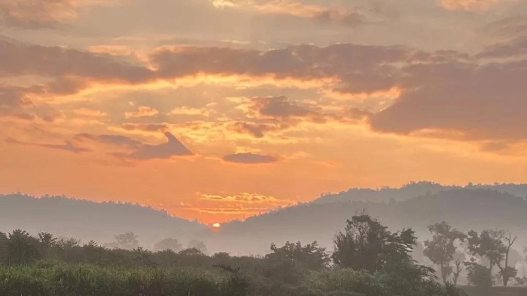 Mountain view in HABITAS RHINO BY NATURE HUNT