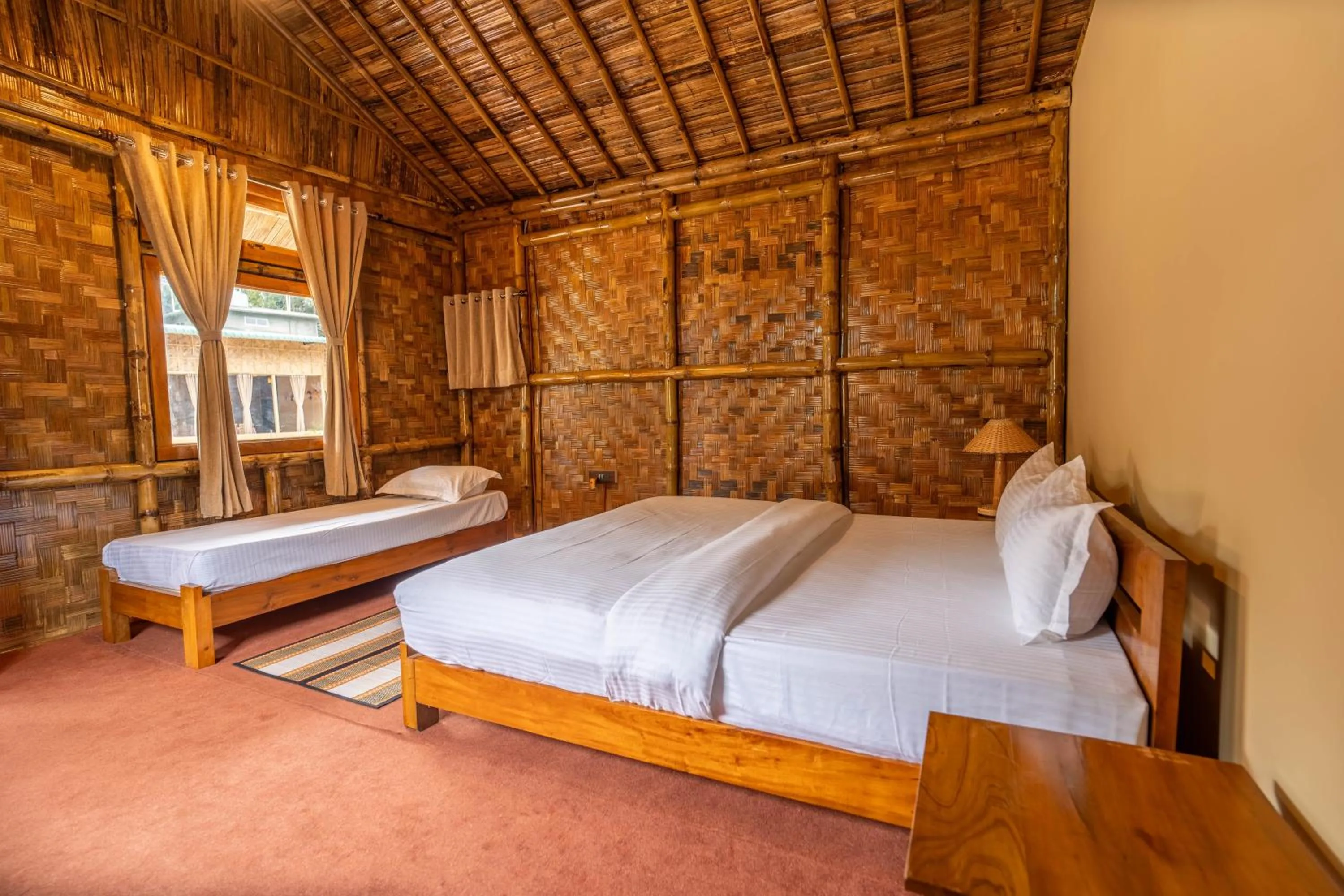 Bedroom, Bed in HABITAS RHINO BY NATURE HUNT