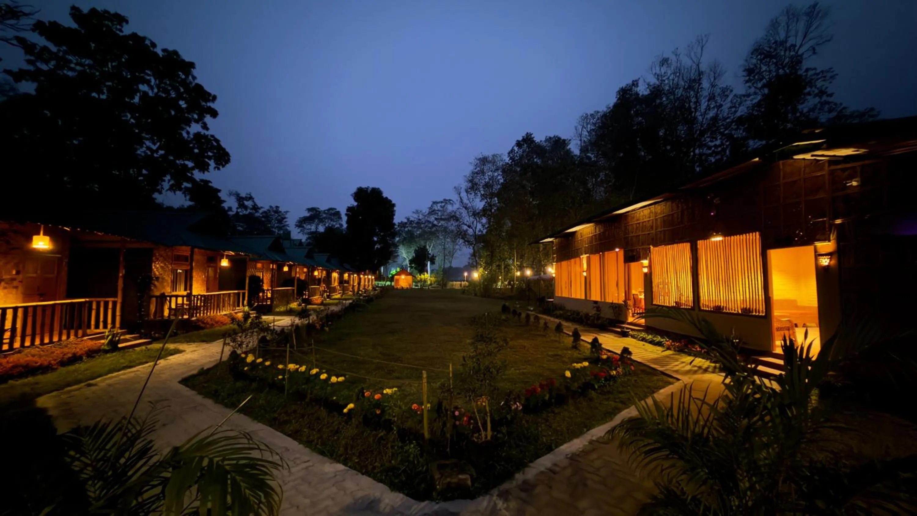 HABITAS RHINO BY NATURE HUNT