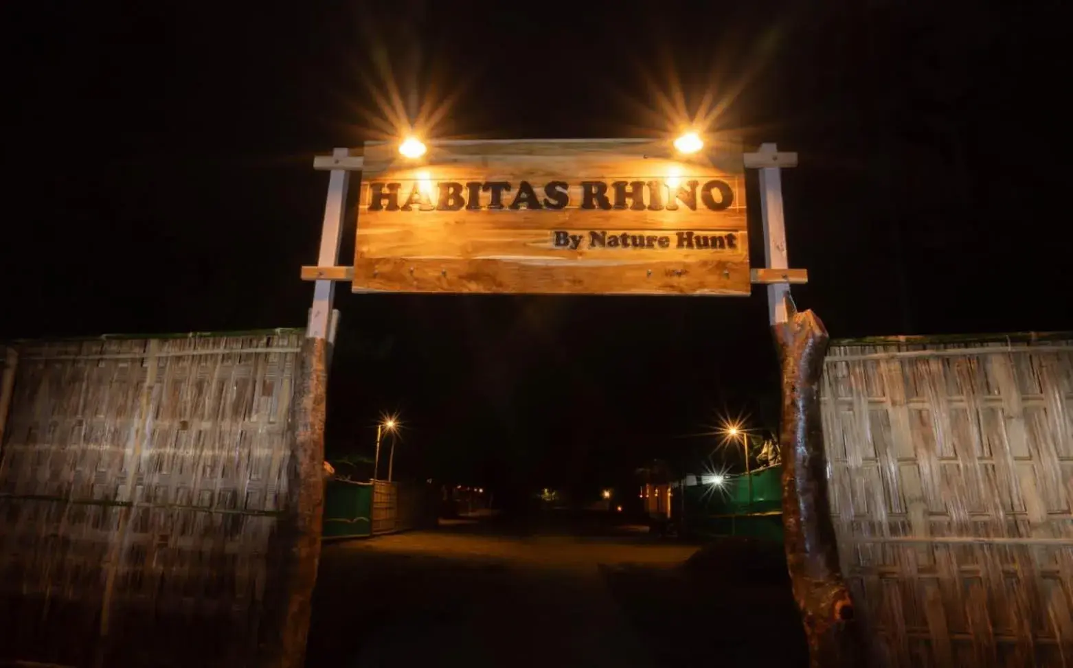 Facade/entrance in HABITAS RHINO BY NATURE HUNT Facade/entrance in HABITAS RHINO BY NATURE HUNT