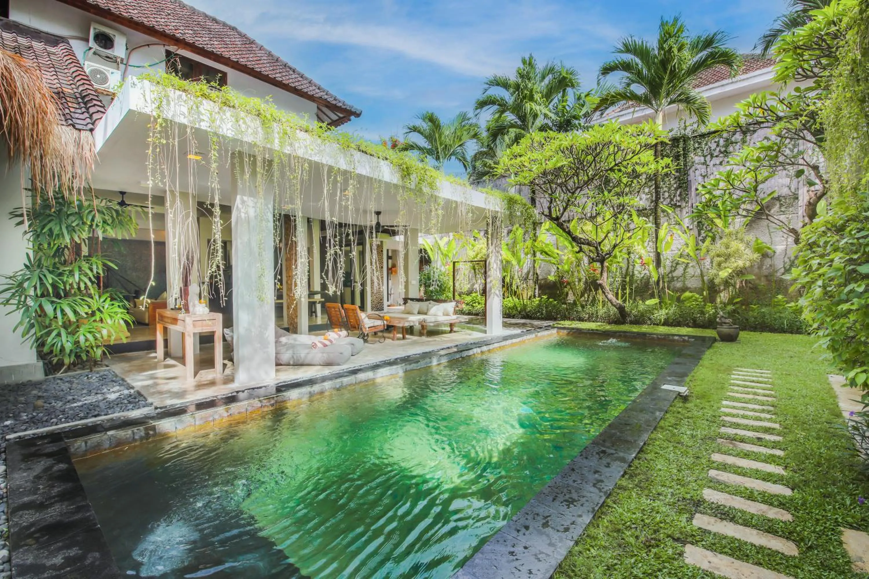 Villa with Private Pool in Villa Malou
