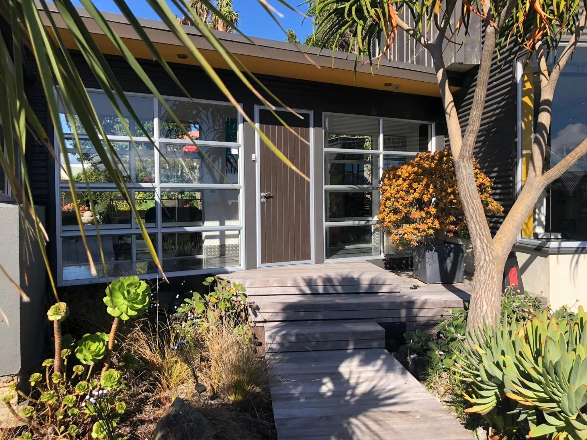 Facade/entrance in Top Floor Bed and Breakfast