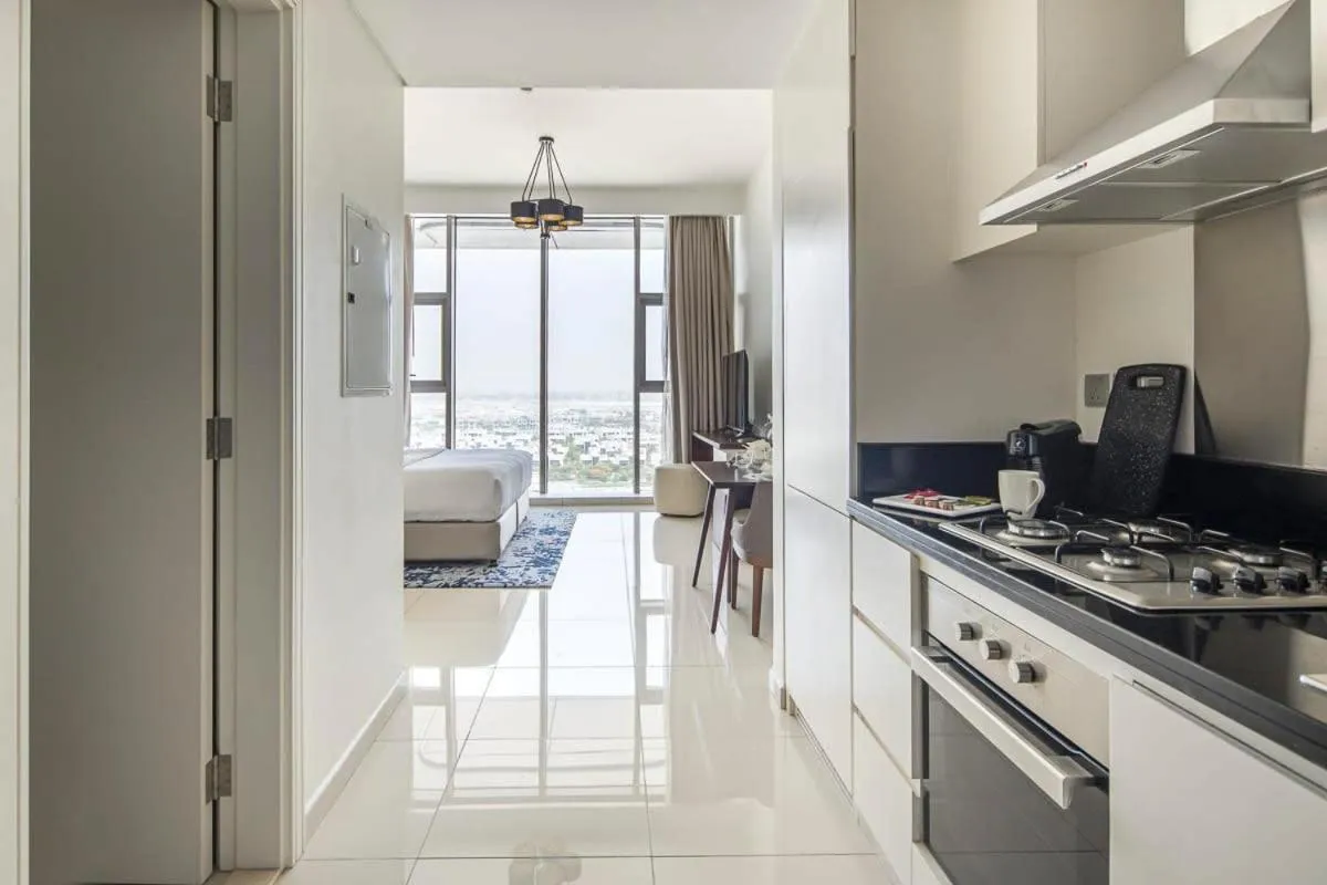 Frank Porter - Avanti Tower