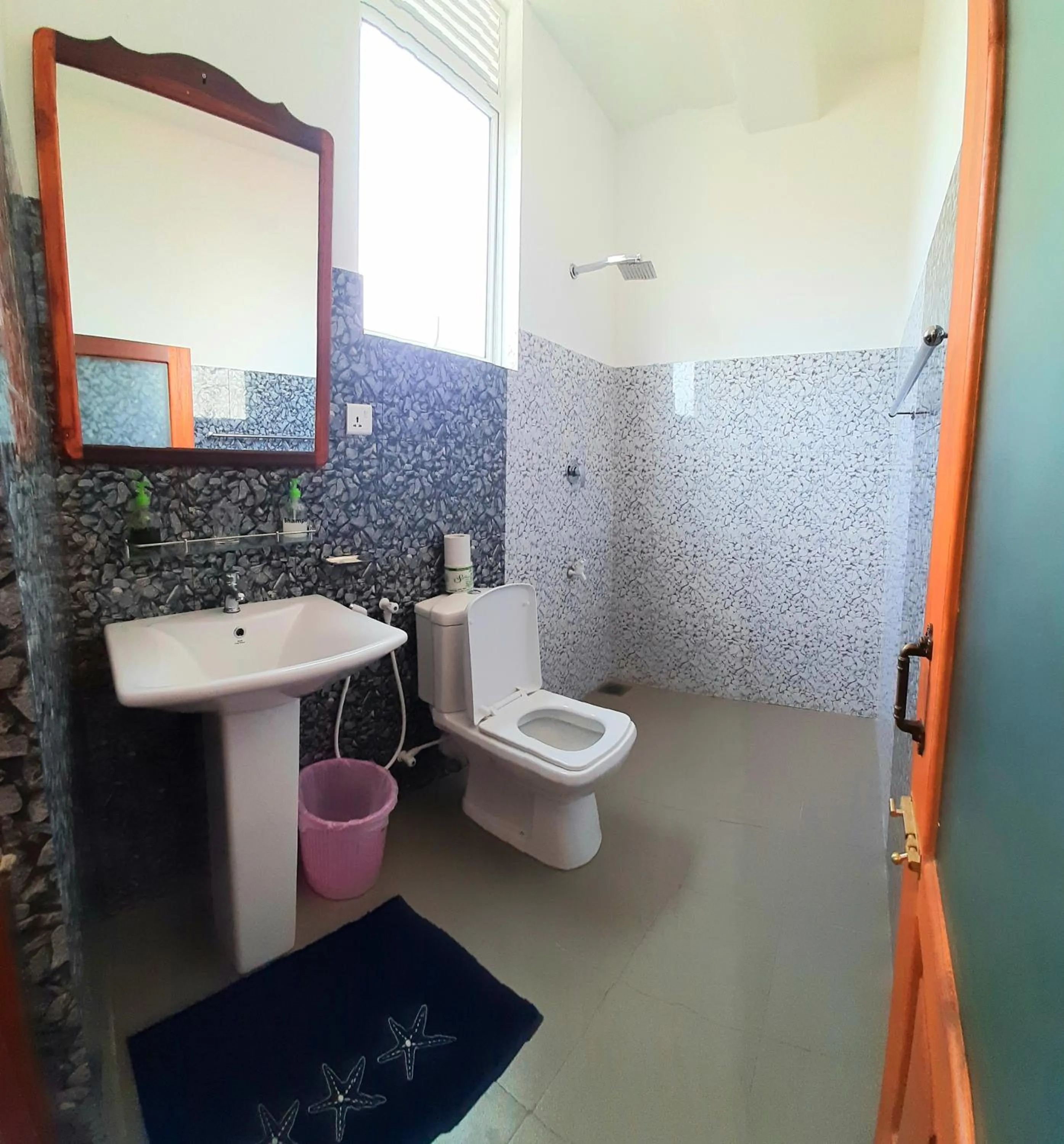Shower in Dream Palace Family Guest House Mirissa , Beach 50m