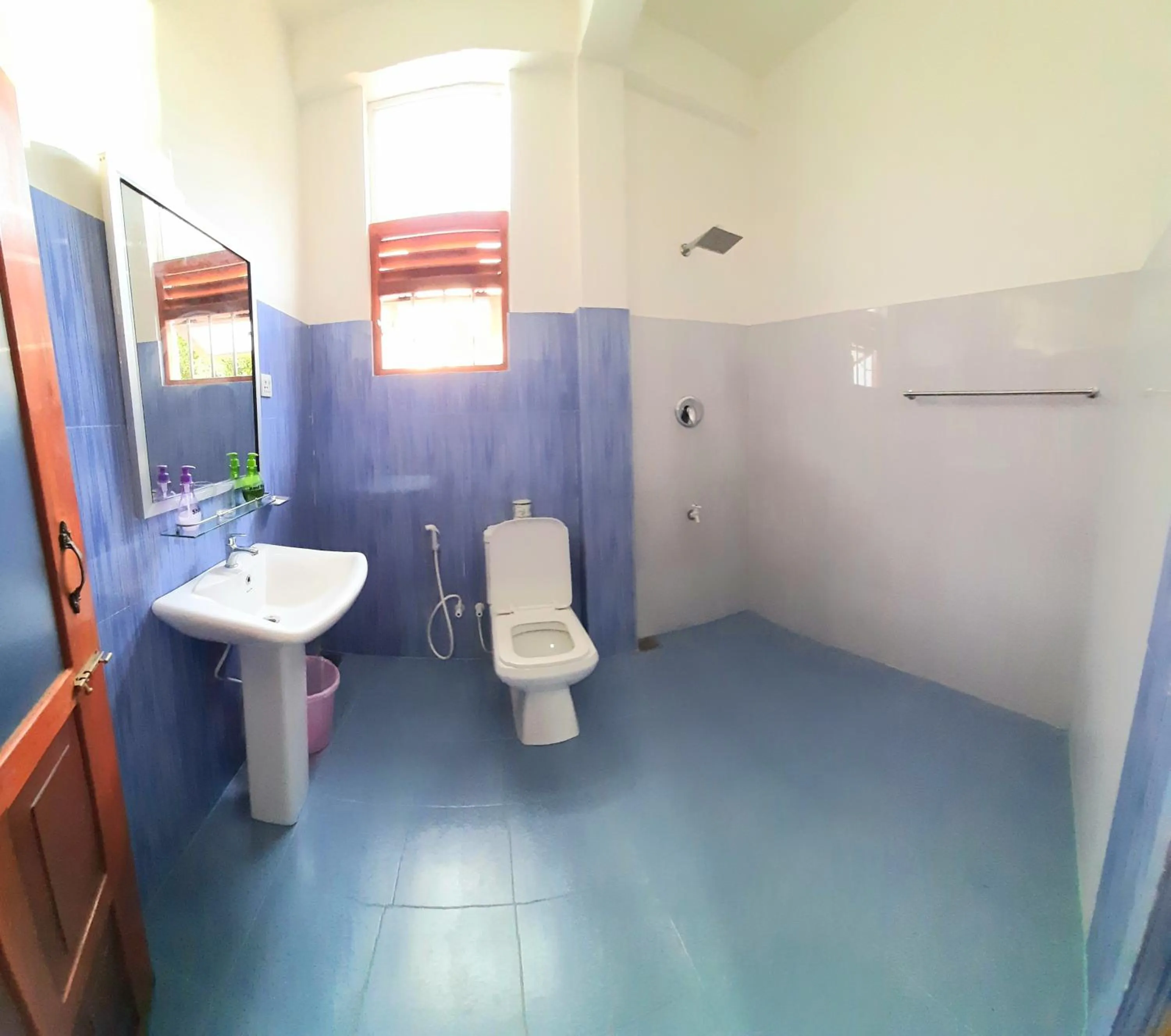 Shower in Dream Palace Family Guest House Mirissa , Beach 50m