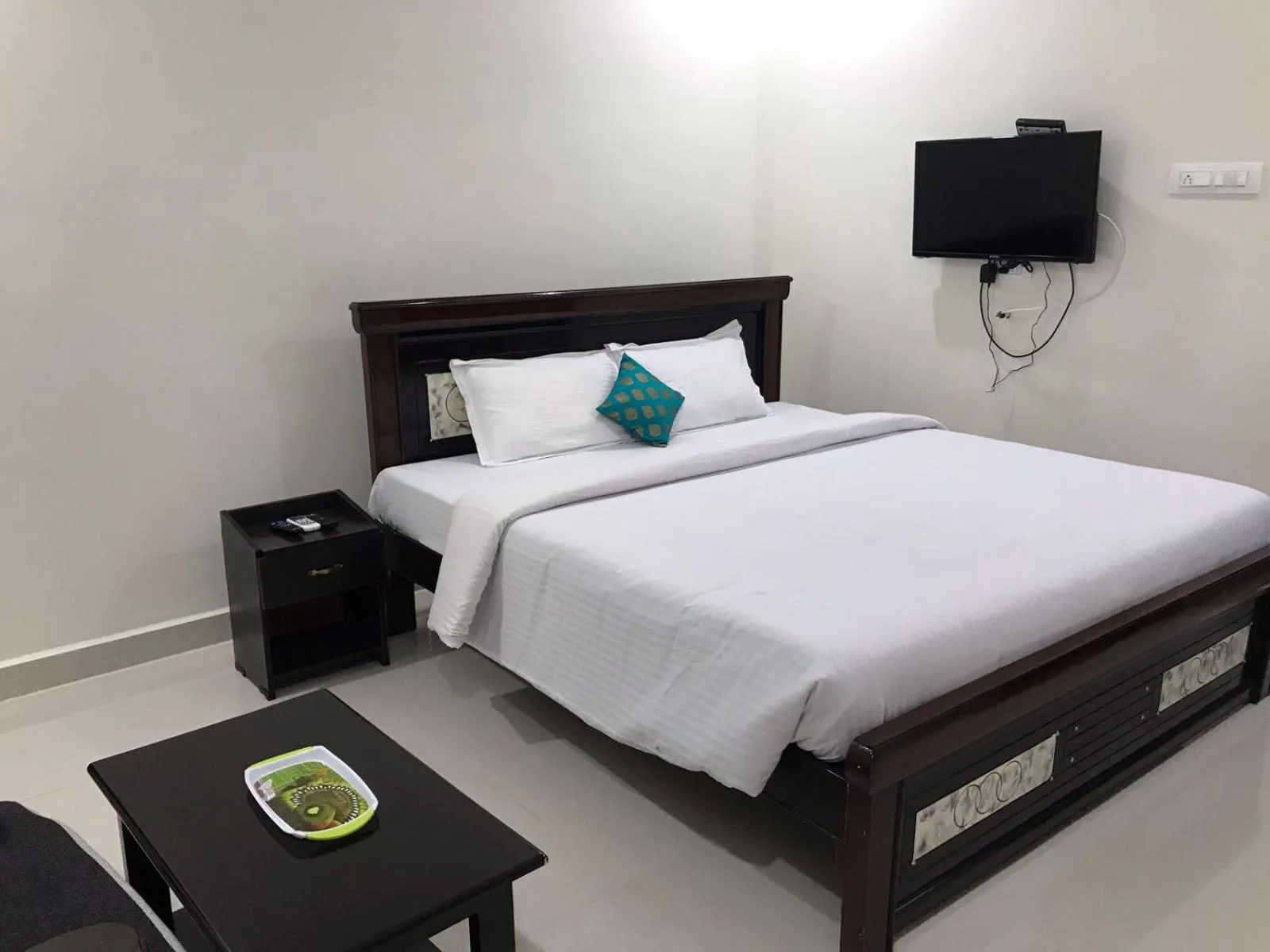 Bed in Sri Kamakshi Bhavan