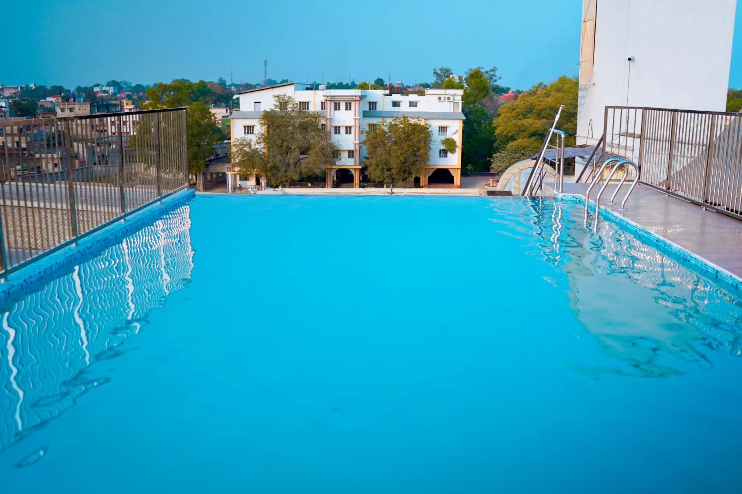 Swimming pool in Swet Palash Resort