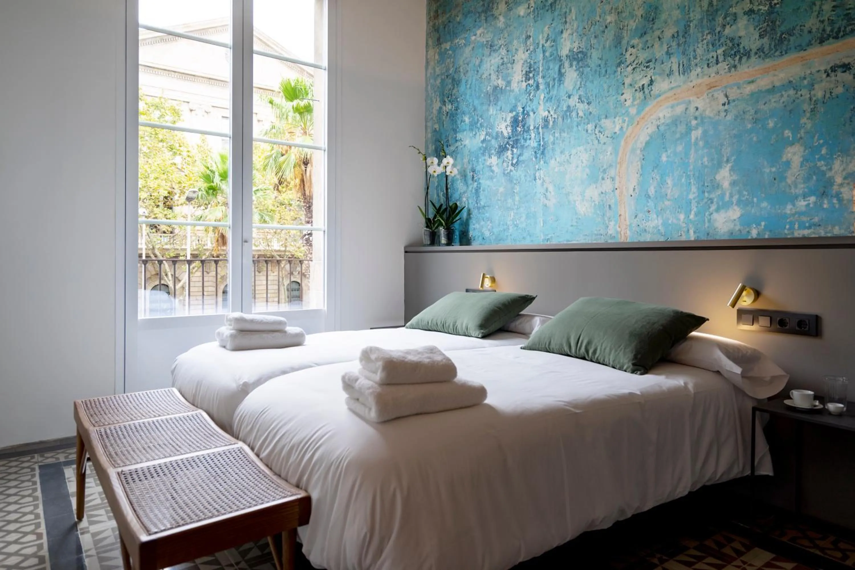 Photo of the whole room, Bed in Hostal Porxos Garden