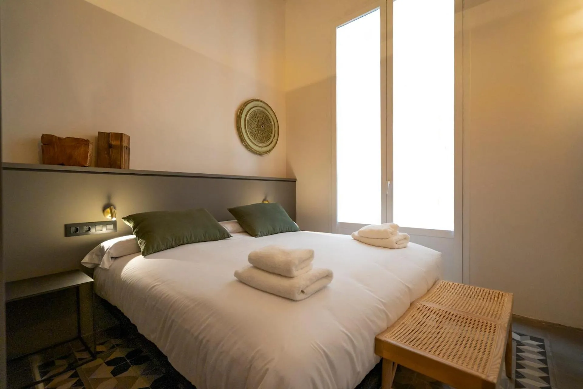 Photo of the whole room, Bed in Hostal Porxos Garden