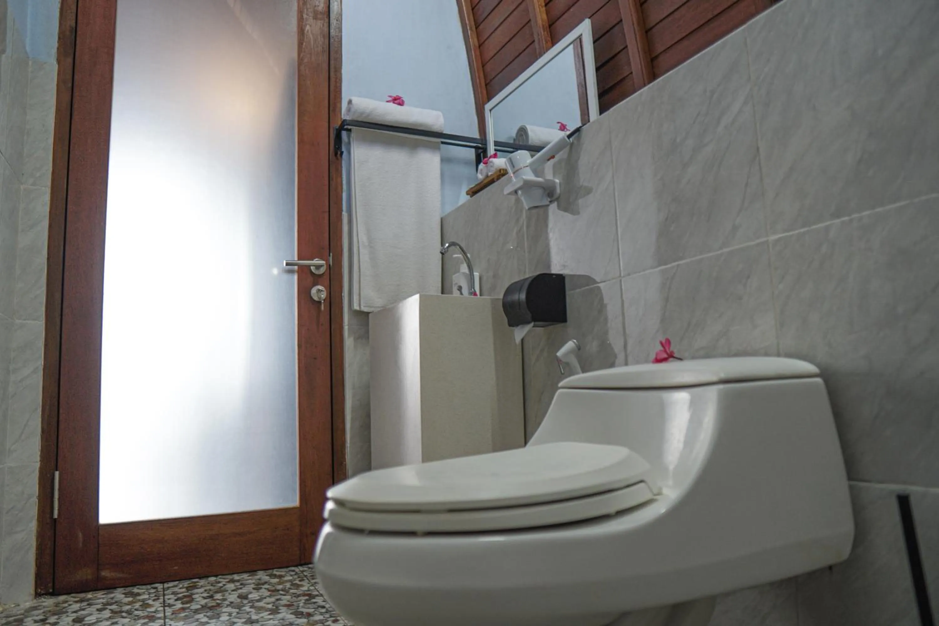 Toilet in Nyamane Ubud Green View Villas by EPS
