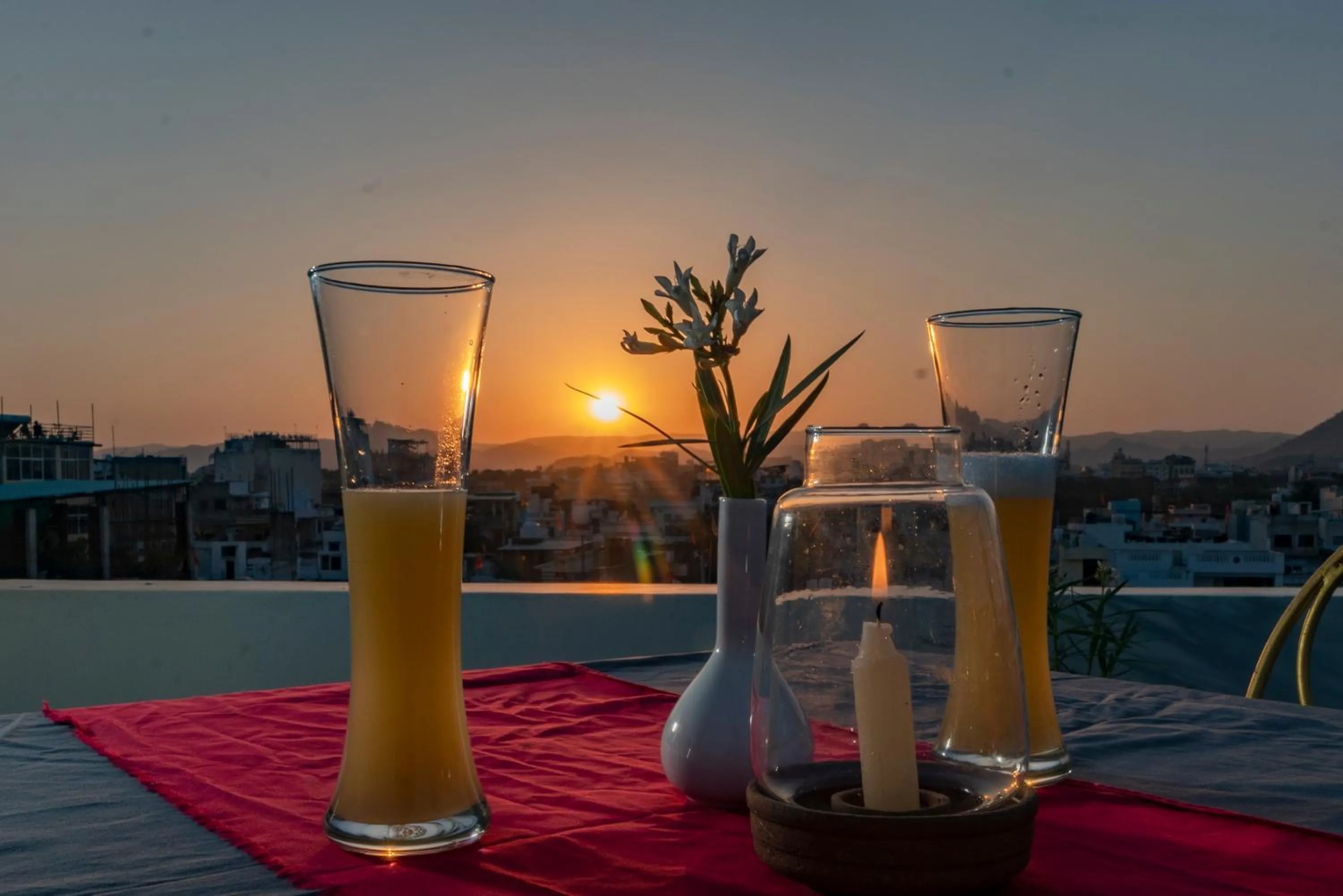 Restaurant/places to eat in DERA PICHOLA- A Lake Facing Boutique Hotel