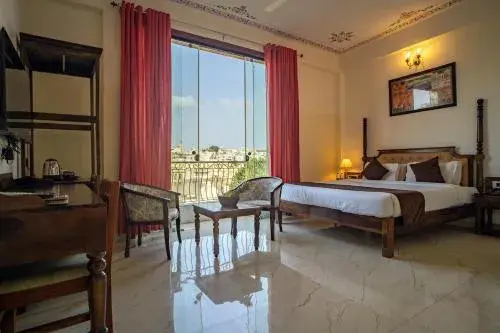 DERA PICHOLA- A Lake Facing Boutique Hotel DERA PICHOLA- A Lake Facing Boutique Hotel