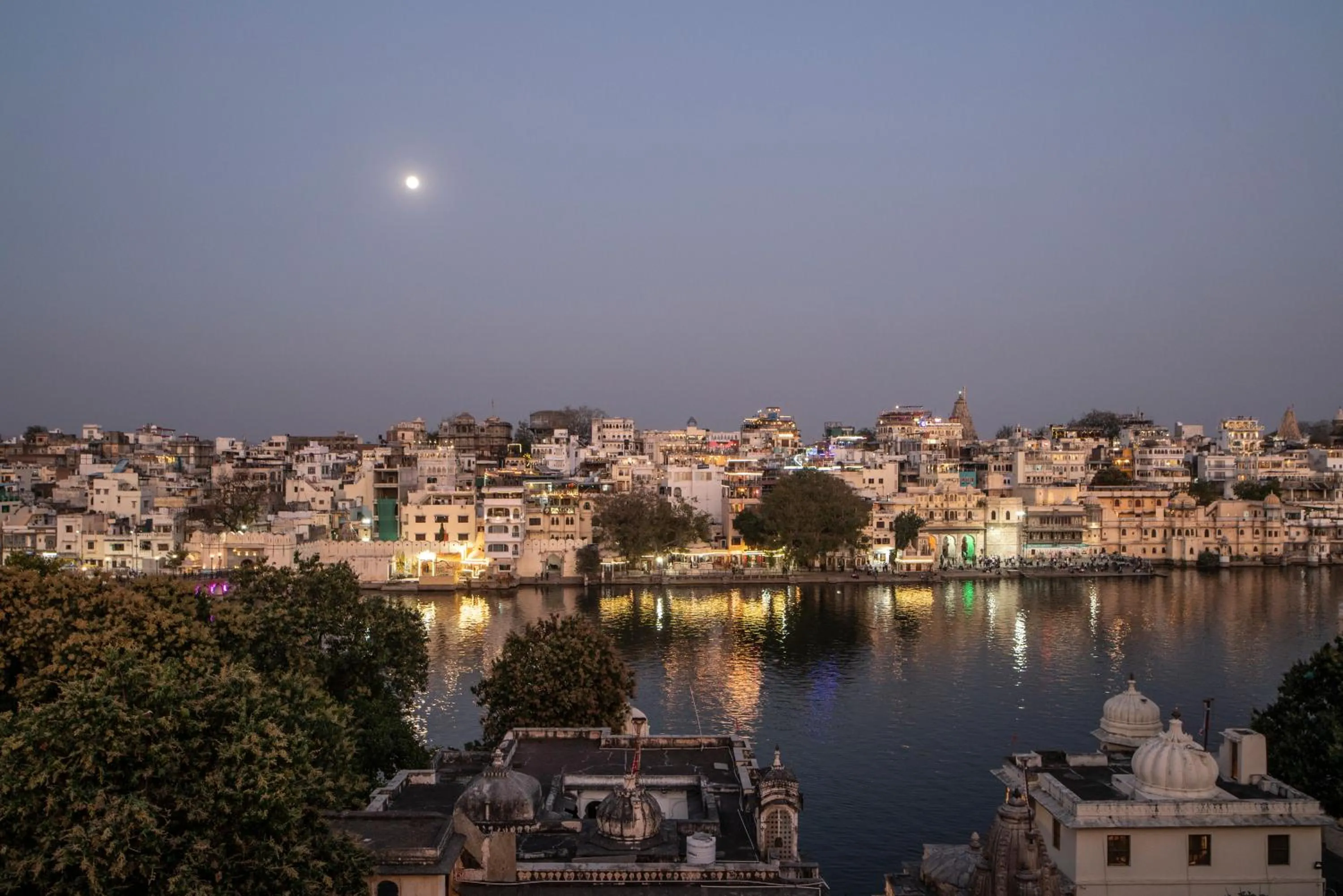 Restaurant/places to eat in DERA PICHOLA- A Lake Facing Boutique Hotel
