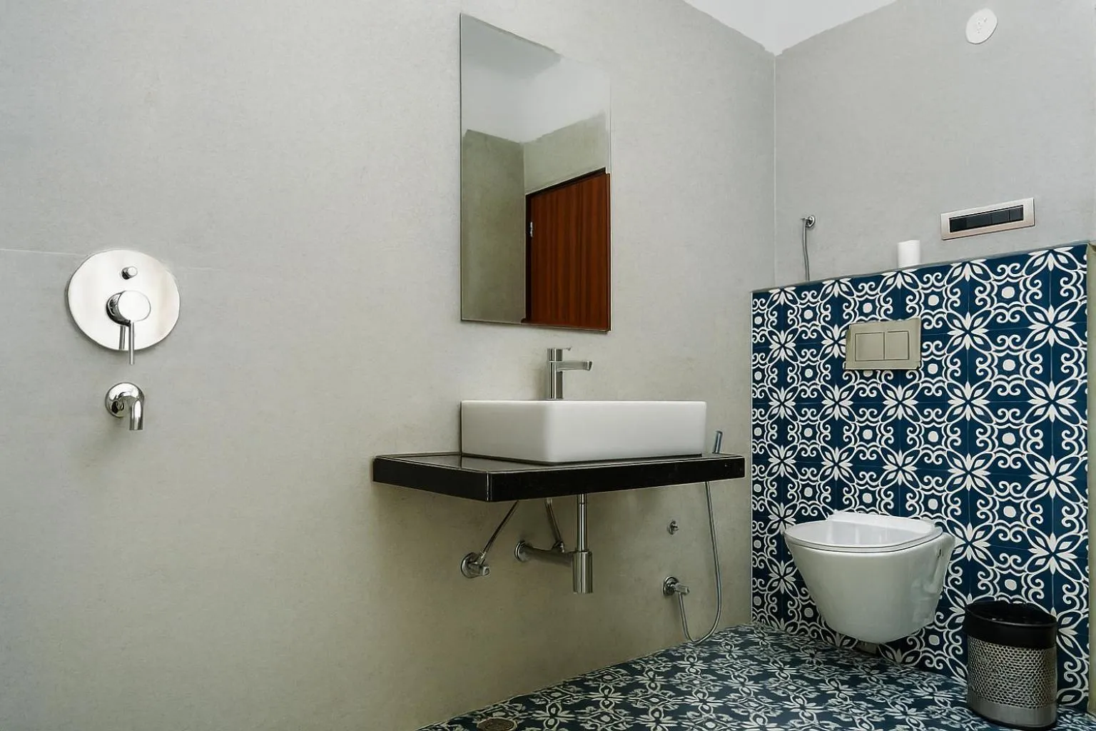 Bathroom in DERA PICHOLA- A Lake Facing Boutique Hotel