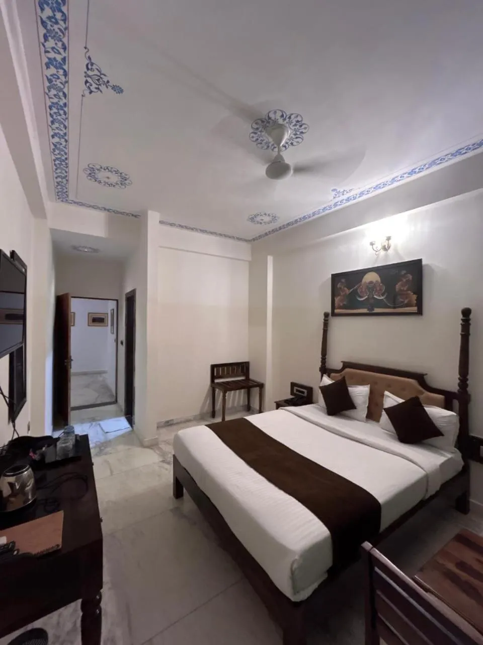 Bedroom, Bed in DERA PICHOLA- A Lake Facing Boutique Hotel