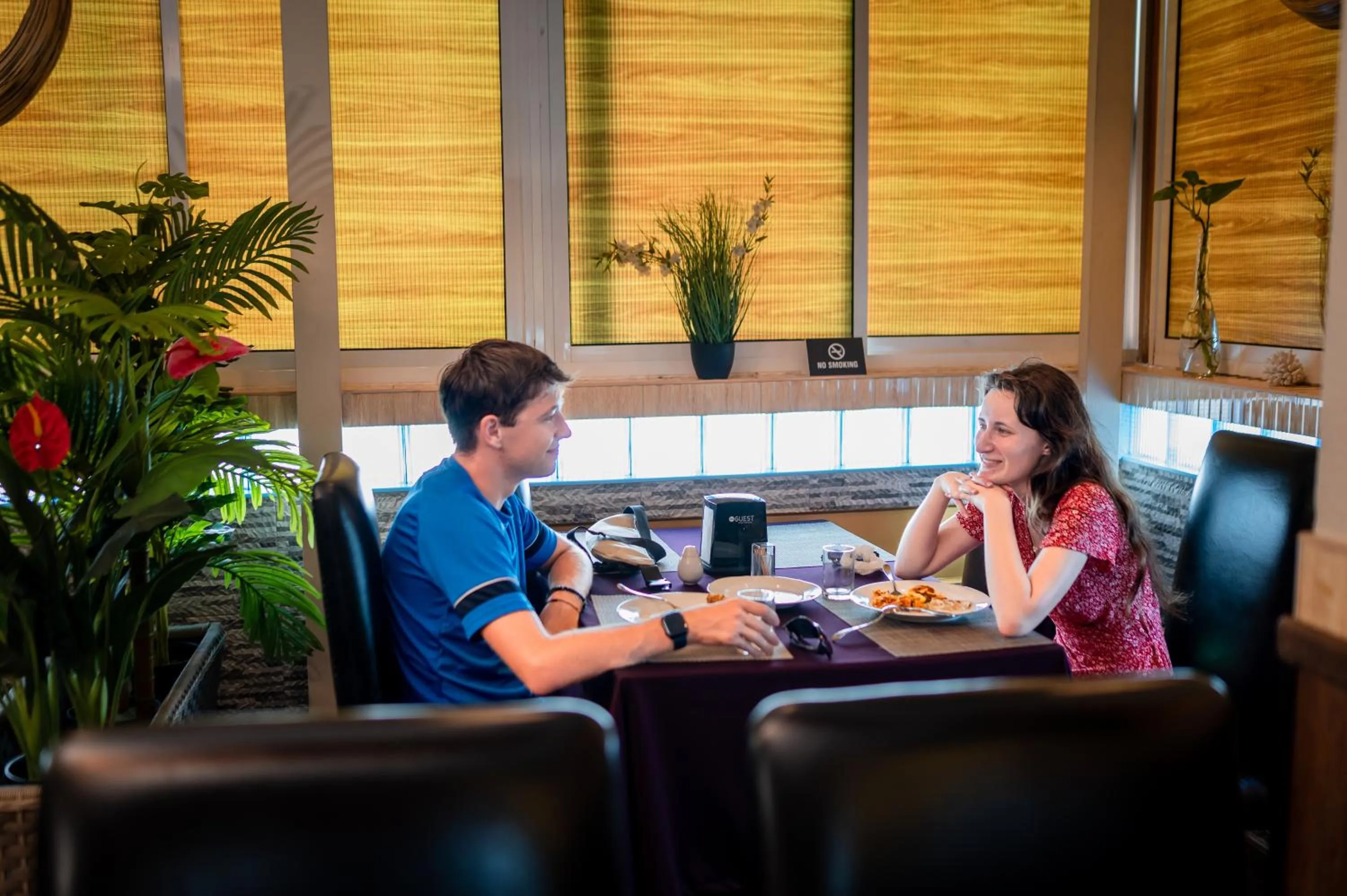 Restaurant/places to eat in ZAN Lodge