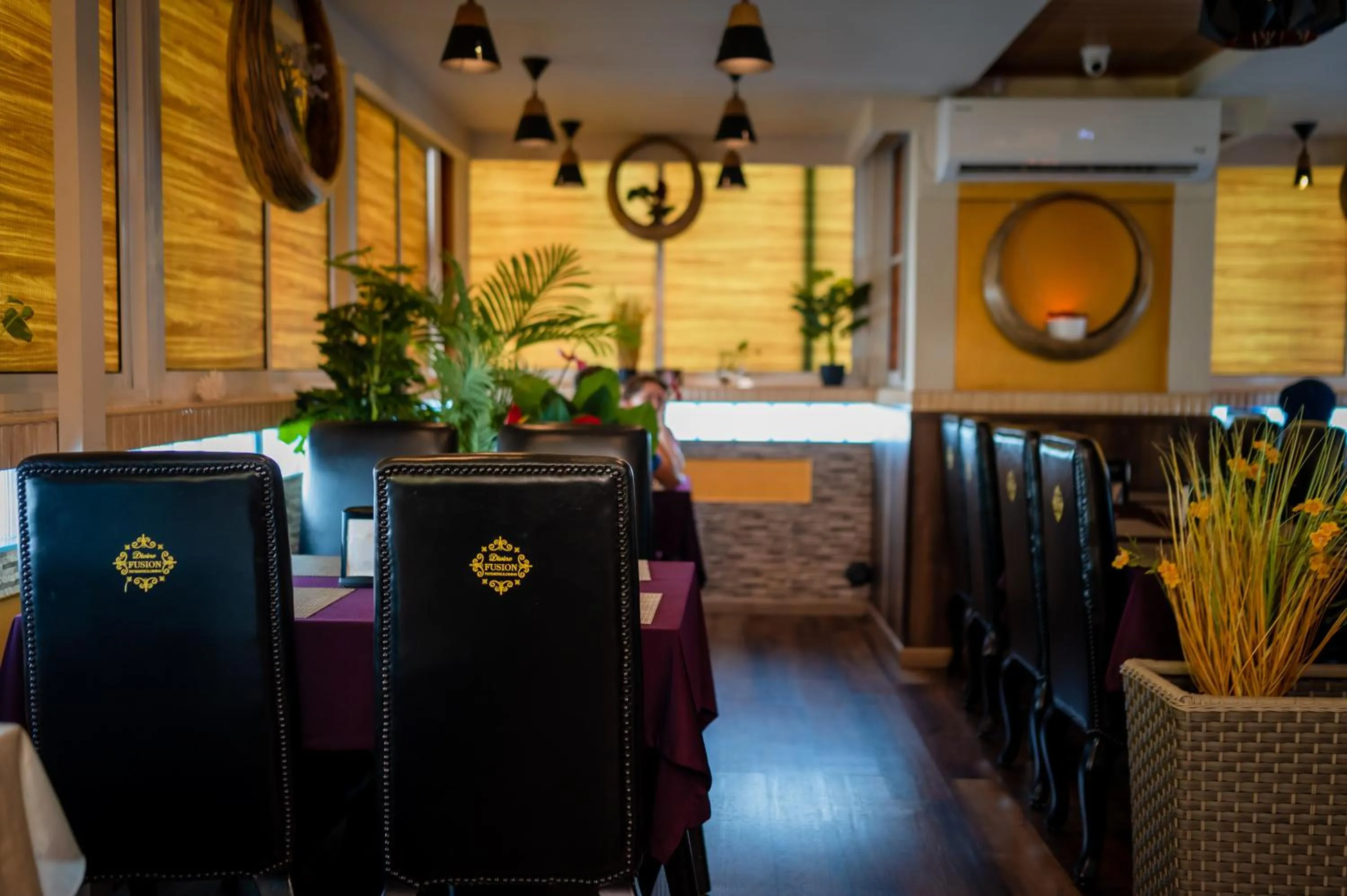 Restaurant/places to eat in ZAN Lodge