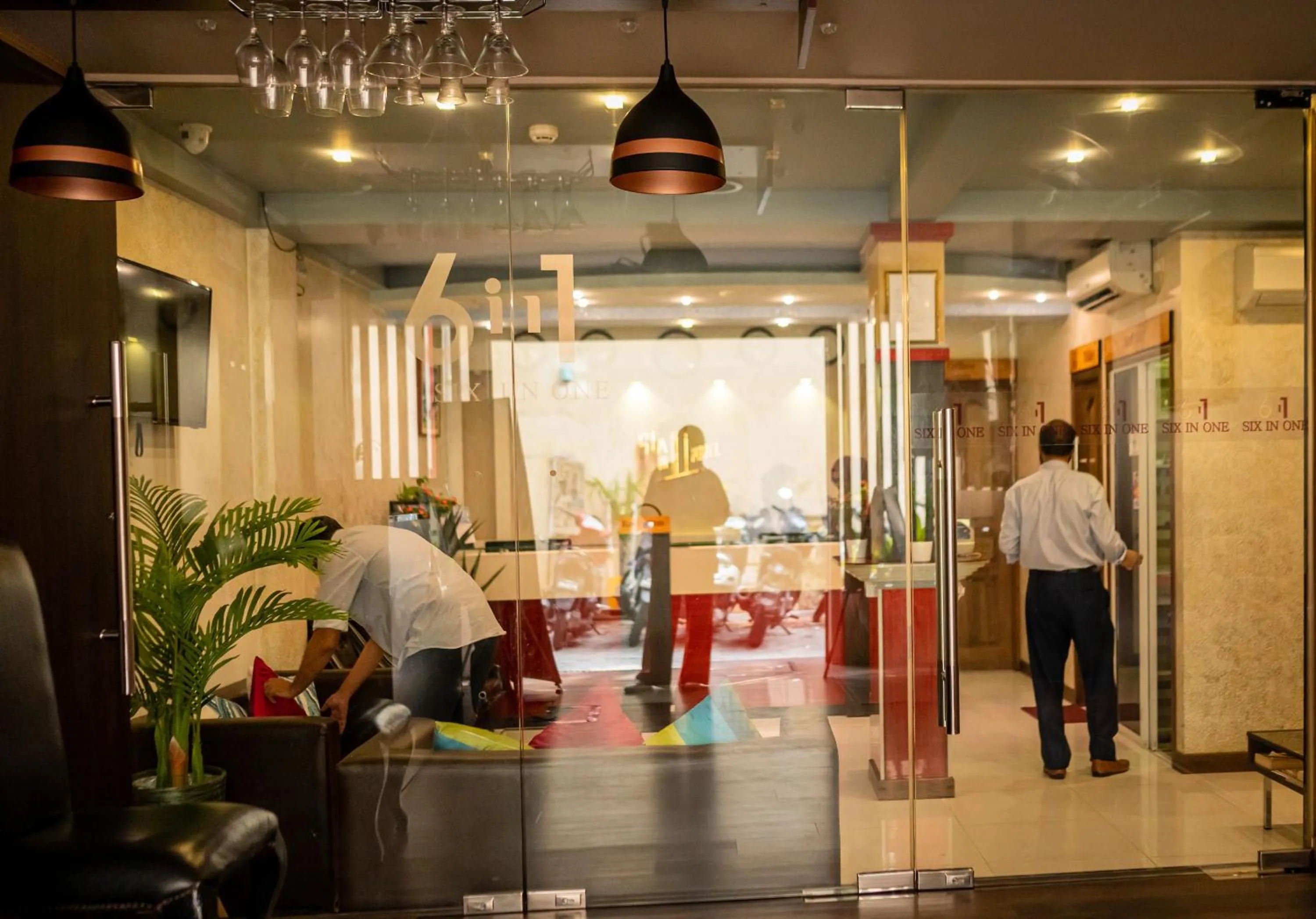 group of guests in ZAN Lodge