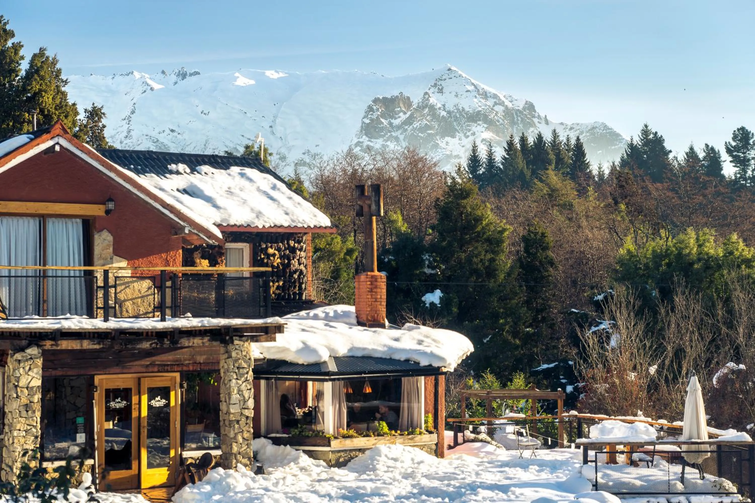 Property building in Equs Posada de Campo