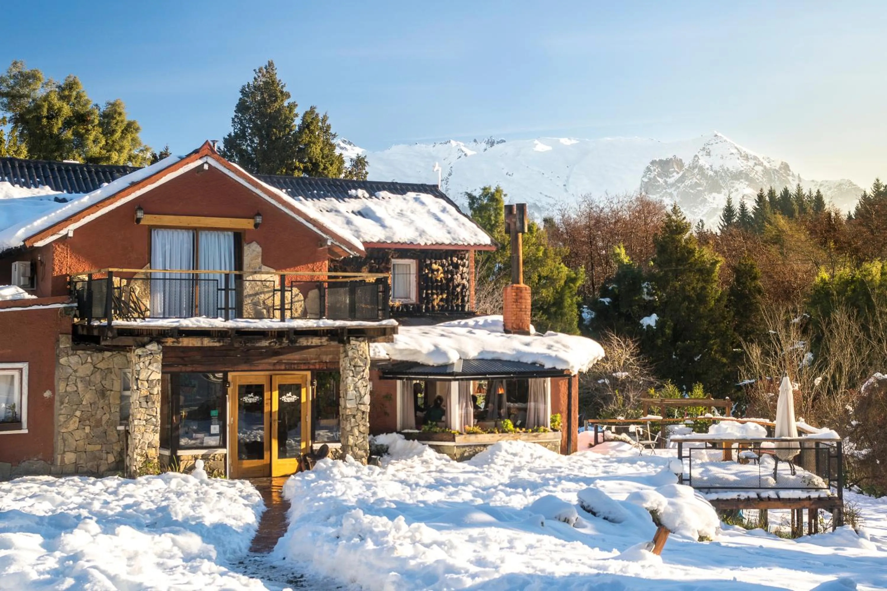 Property building in Equs Posada de Campo