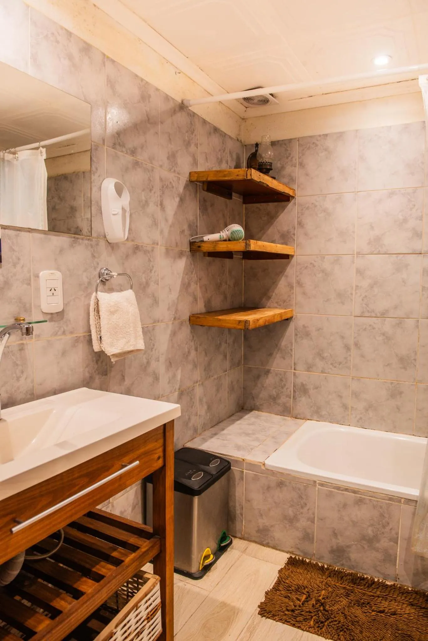 Bath in Equs Posada de Campo