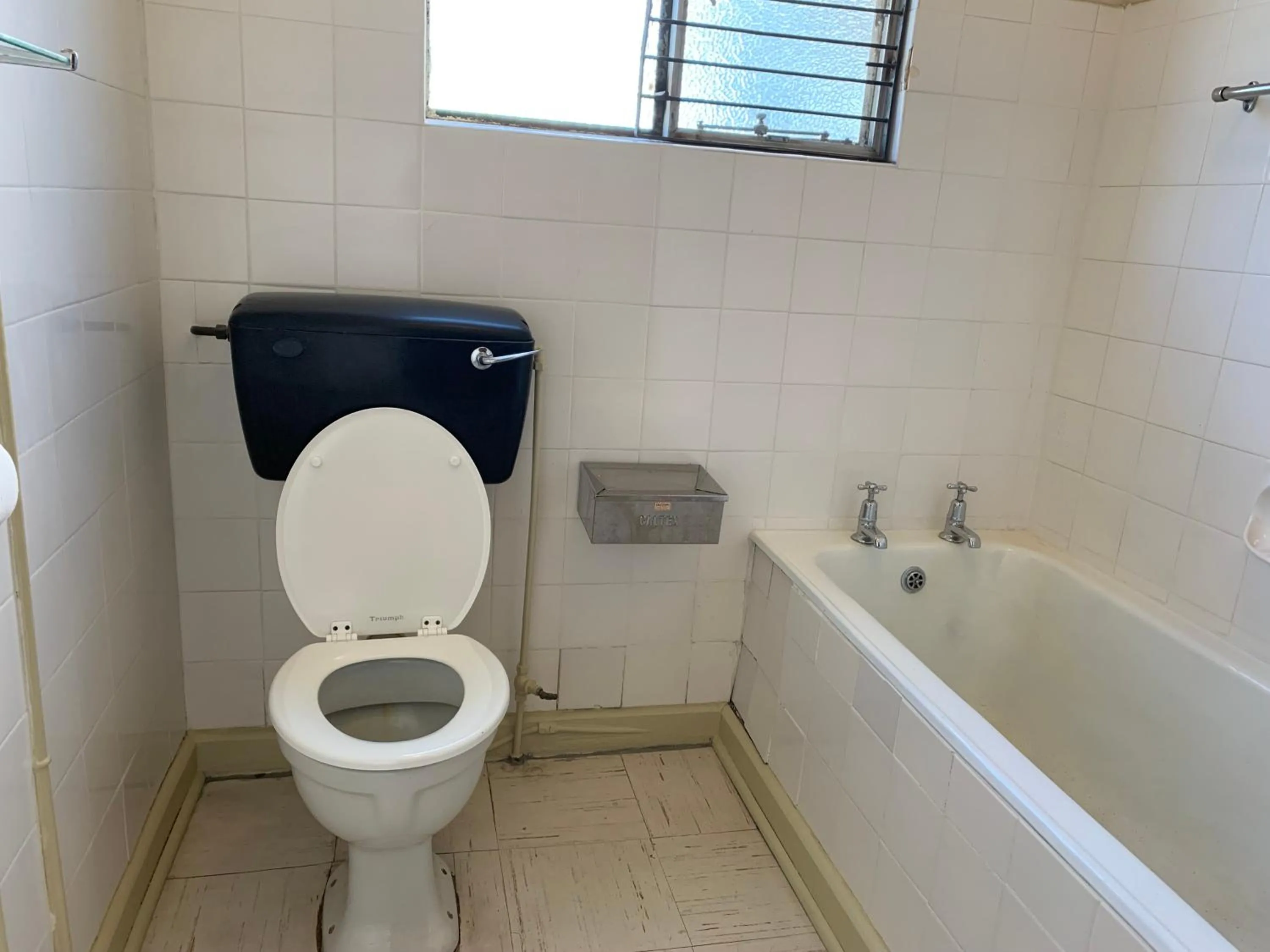 Toilet in Hotel De Rust