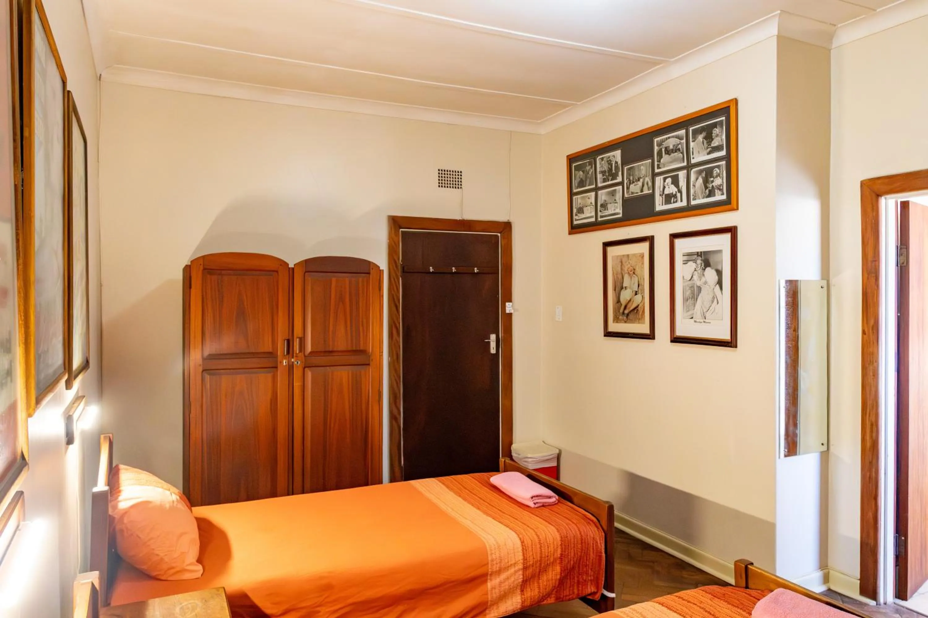 Bed in Hotel De Rust