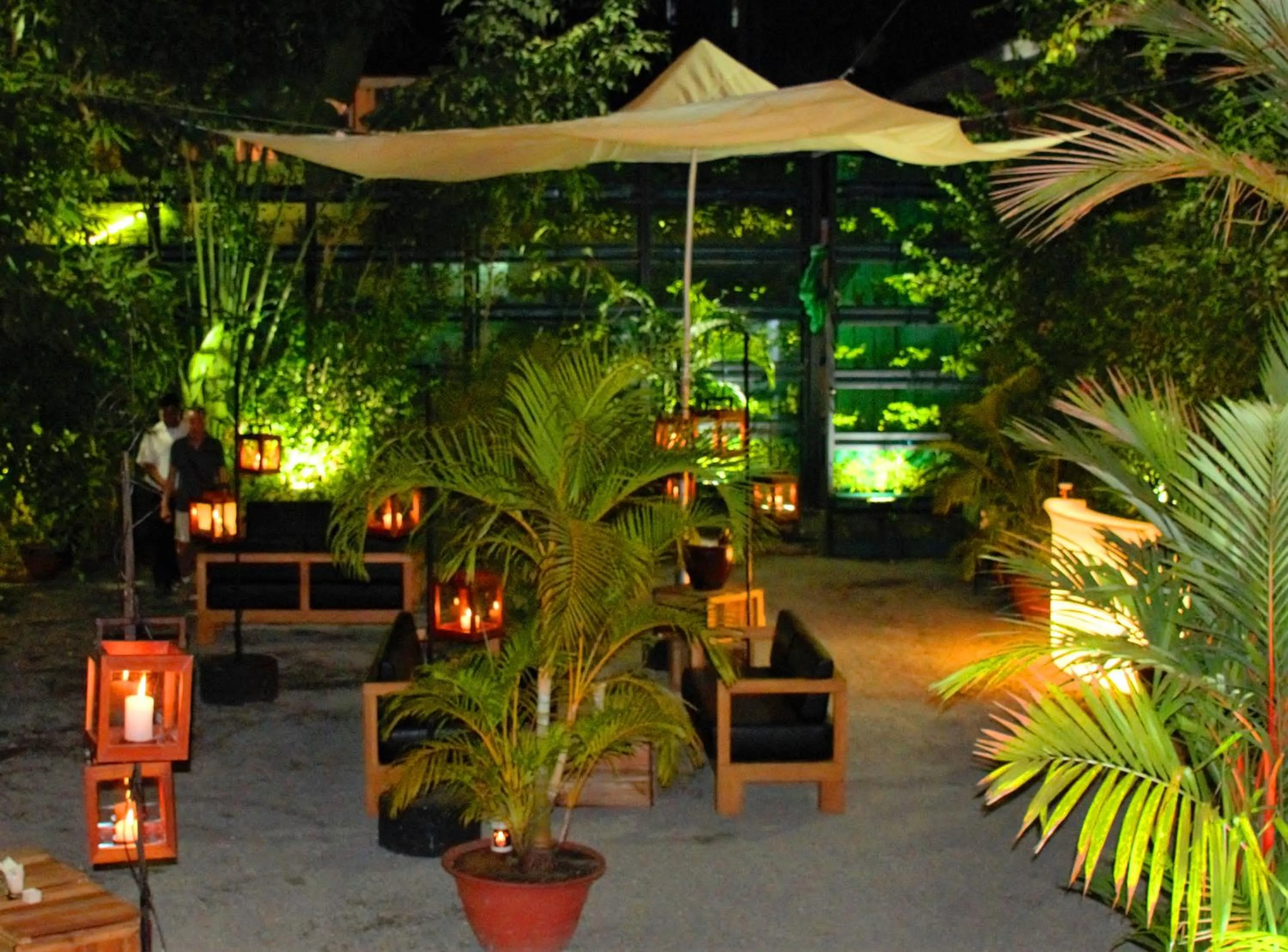 Restaurant/places to eat in The Loft Hotel Downtown Yangon