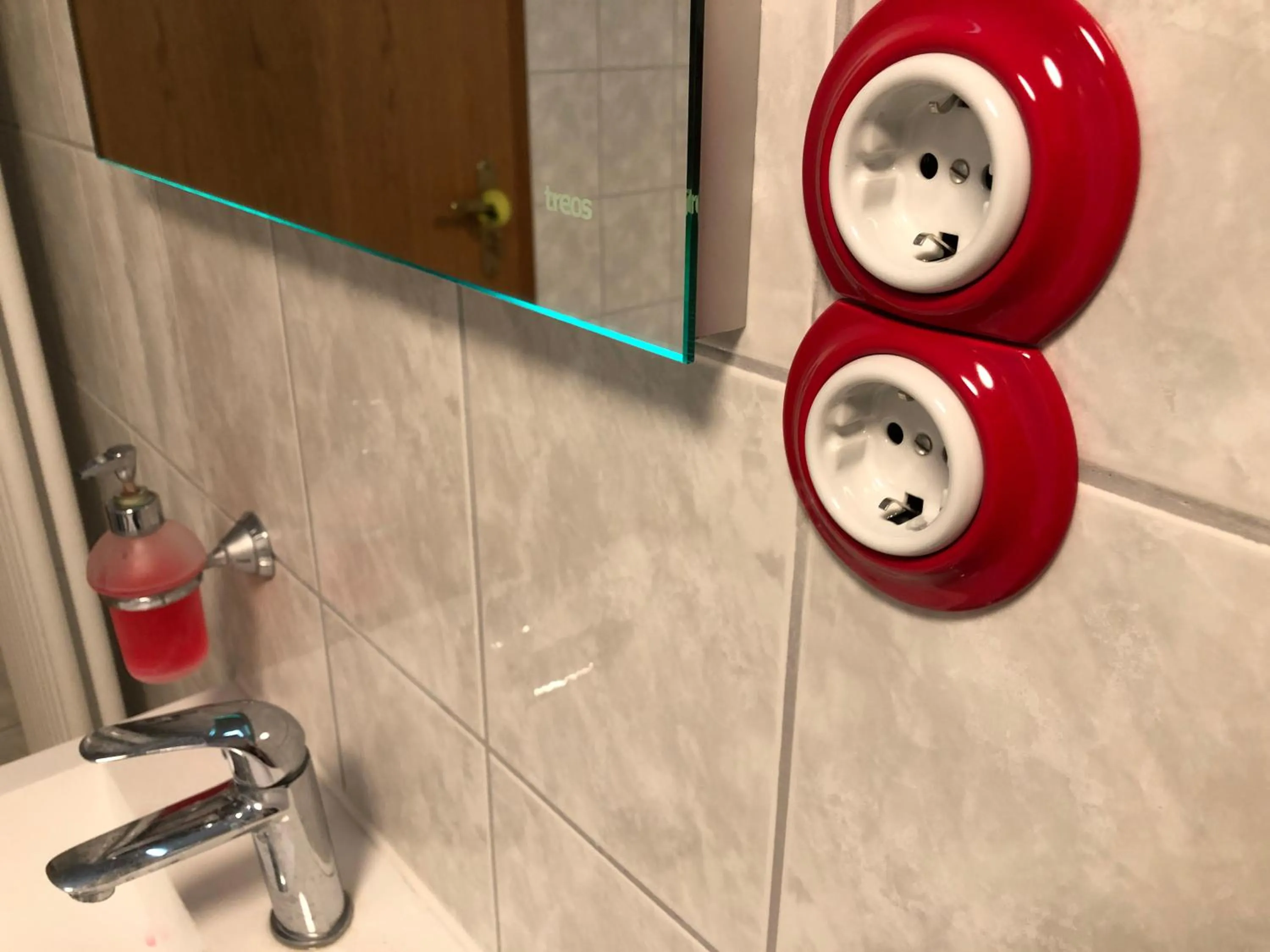 Bathroom in Apartment in Rot, Fränkisches Design, Balkon in nur 50 Schritten zum Radweg, ideal for Long Stay, Relocation
