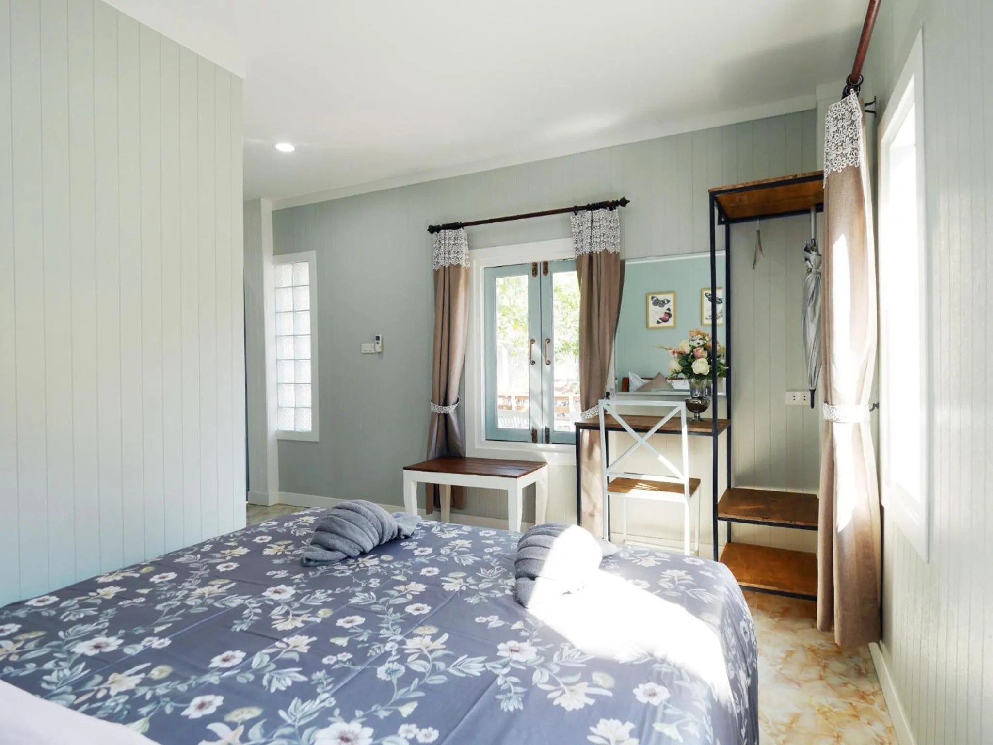 Bed in Barbados Terrace