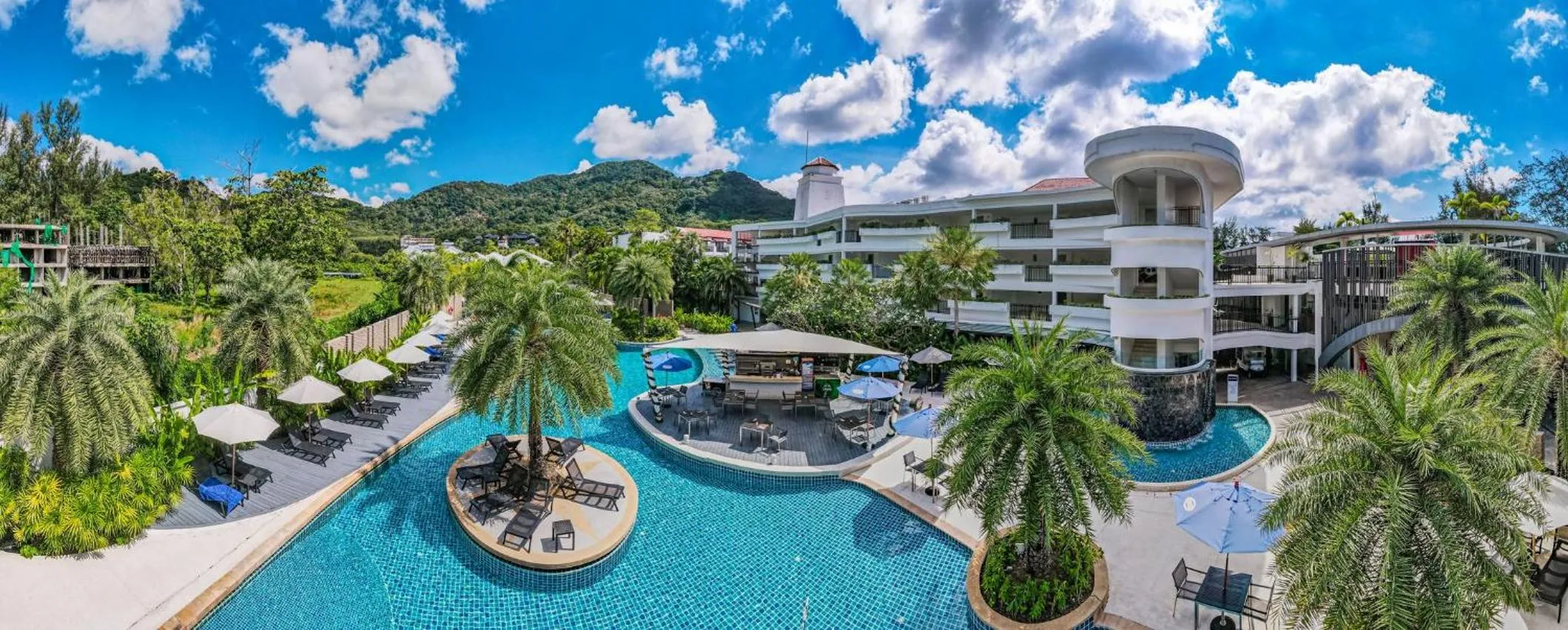 Swimming pool in Holiday Inn Resort Phuket Karon Beach by IHG