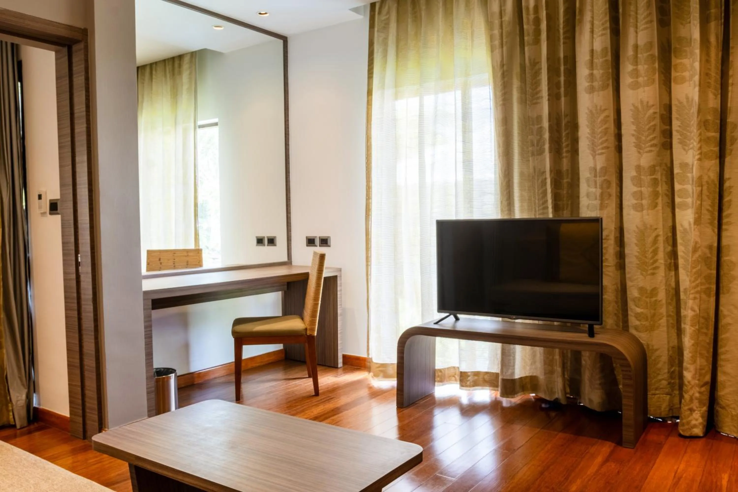 Photo of the whole room in Holiday Inn Resort Phuket Karon Beach by IHG