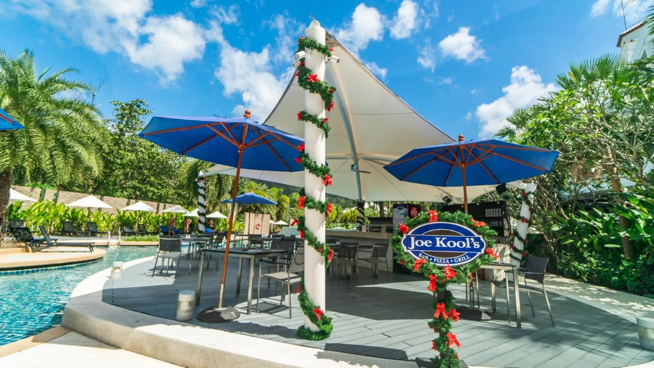 Restaurant/places to eat in Holiday Inn Resort Phuket Karon Beach by IHG