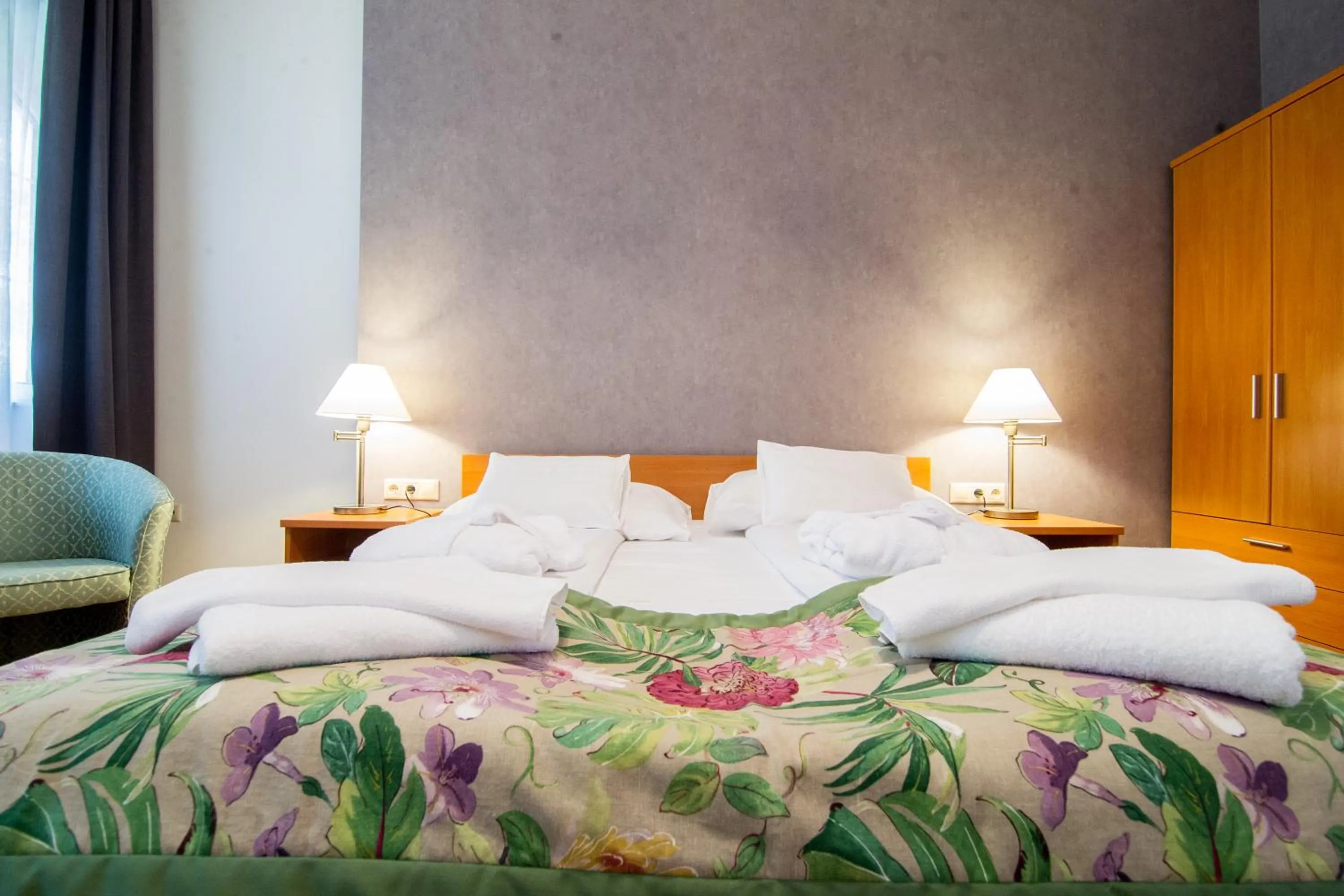 Bedroom, Bed in Batthyány Kúria