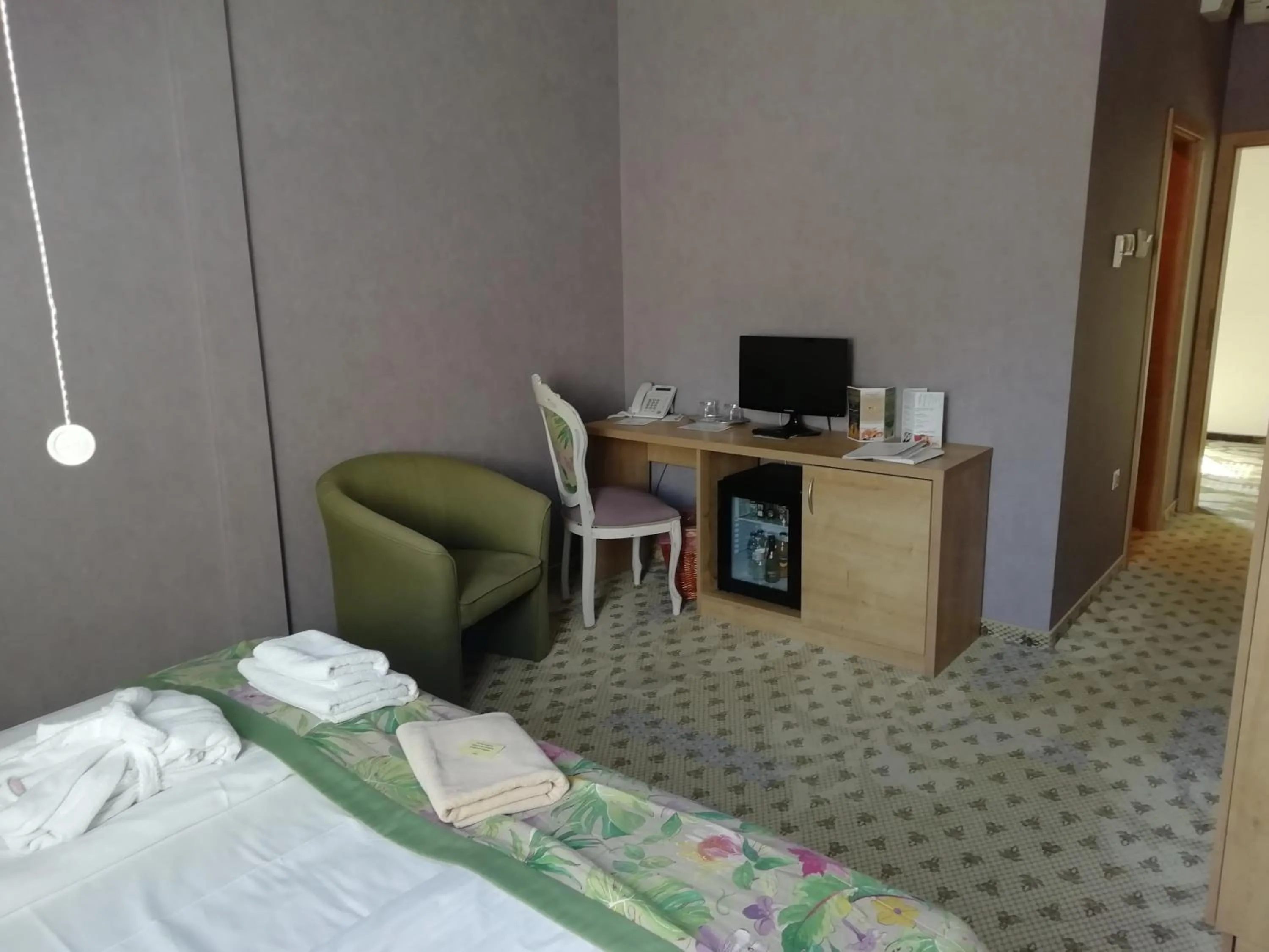 Photo of the whole room, Bed in Batthyány Kúria