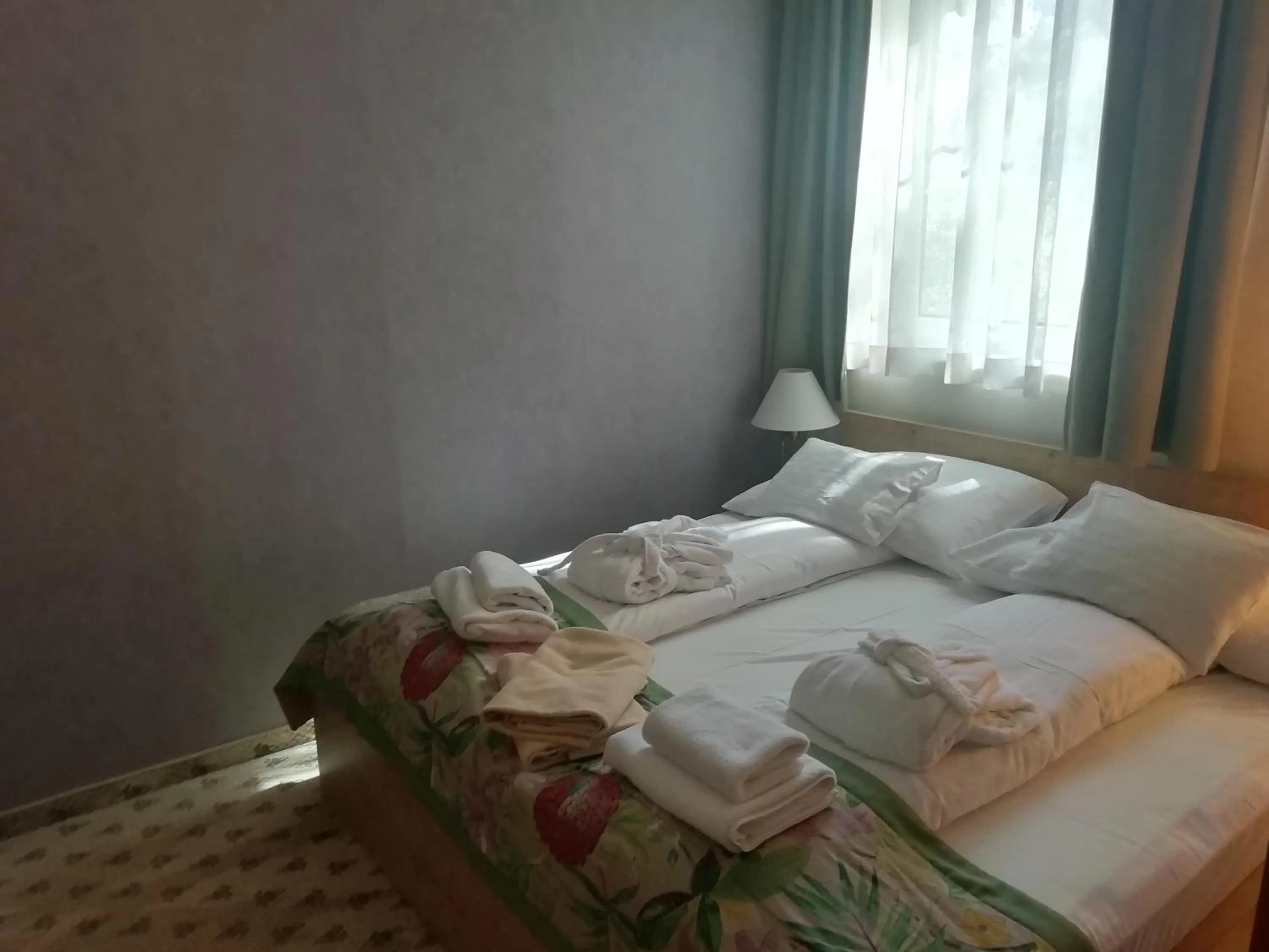 Photo of the whole room, Bed in Batthyány Kúria