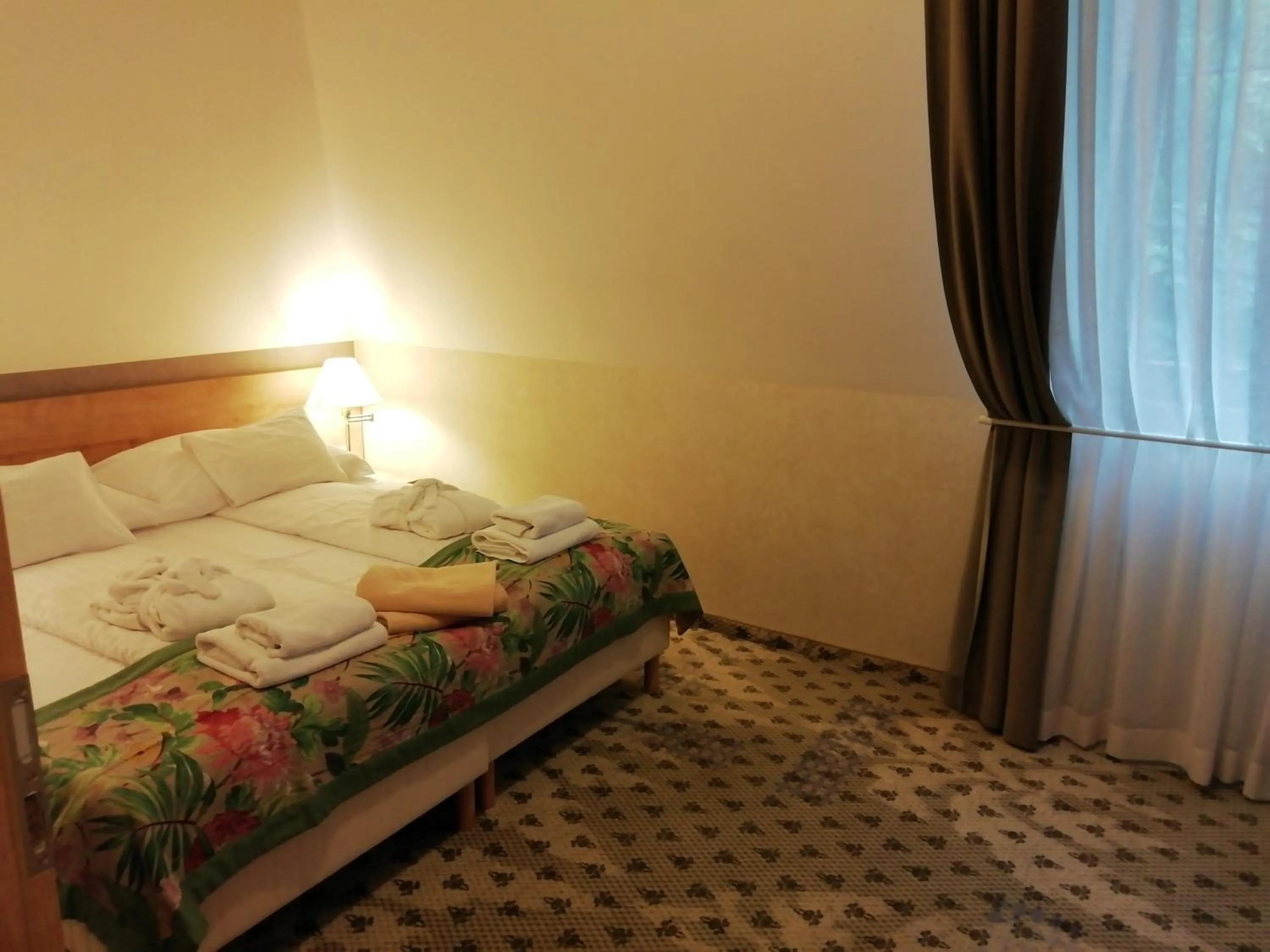 Photo of the whole room, Bed in Batthyány Kúria