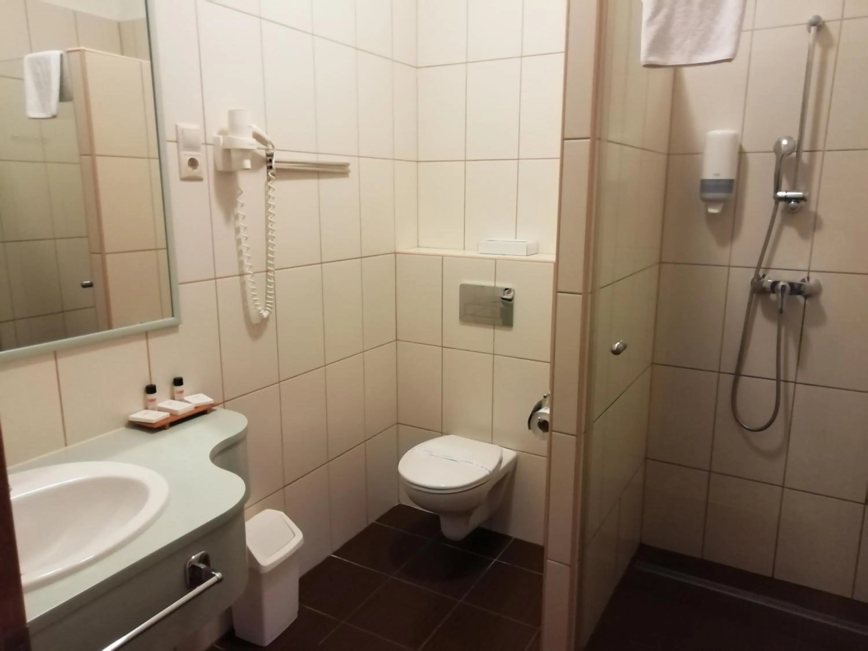 Shower in Batthyány Kúria