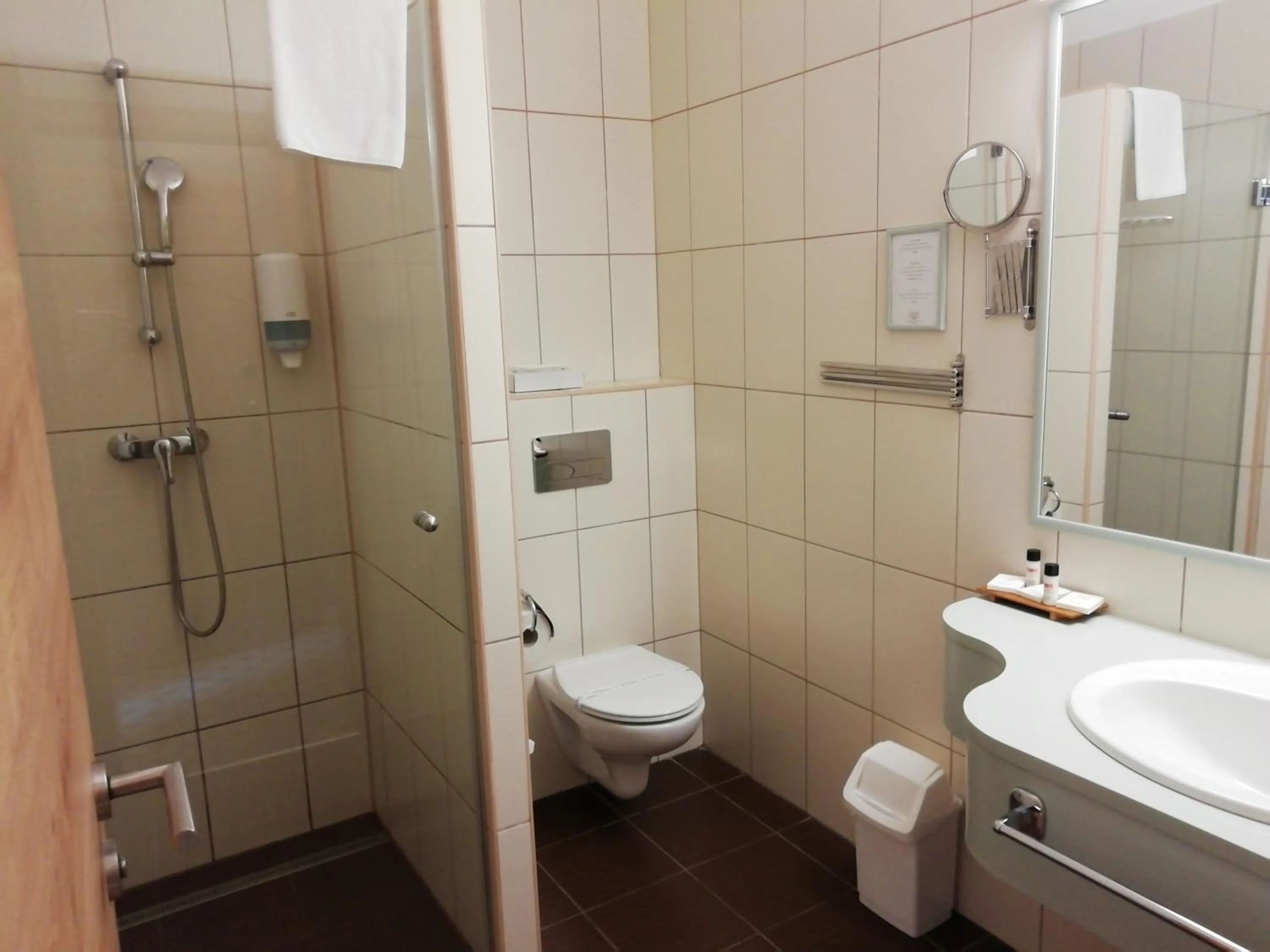 Shower in Batthyány Kúria
